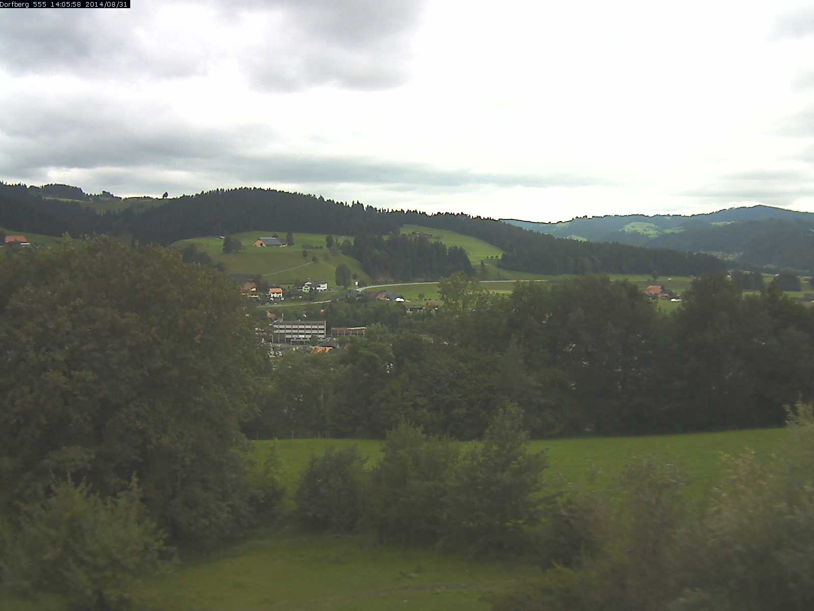 Webcam-Bild: Aussicht vom Dorfberg in Langnau 20140831-140600
