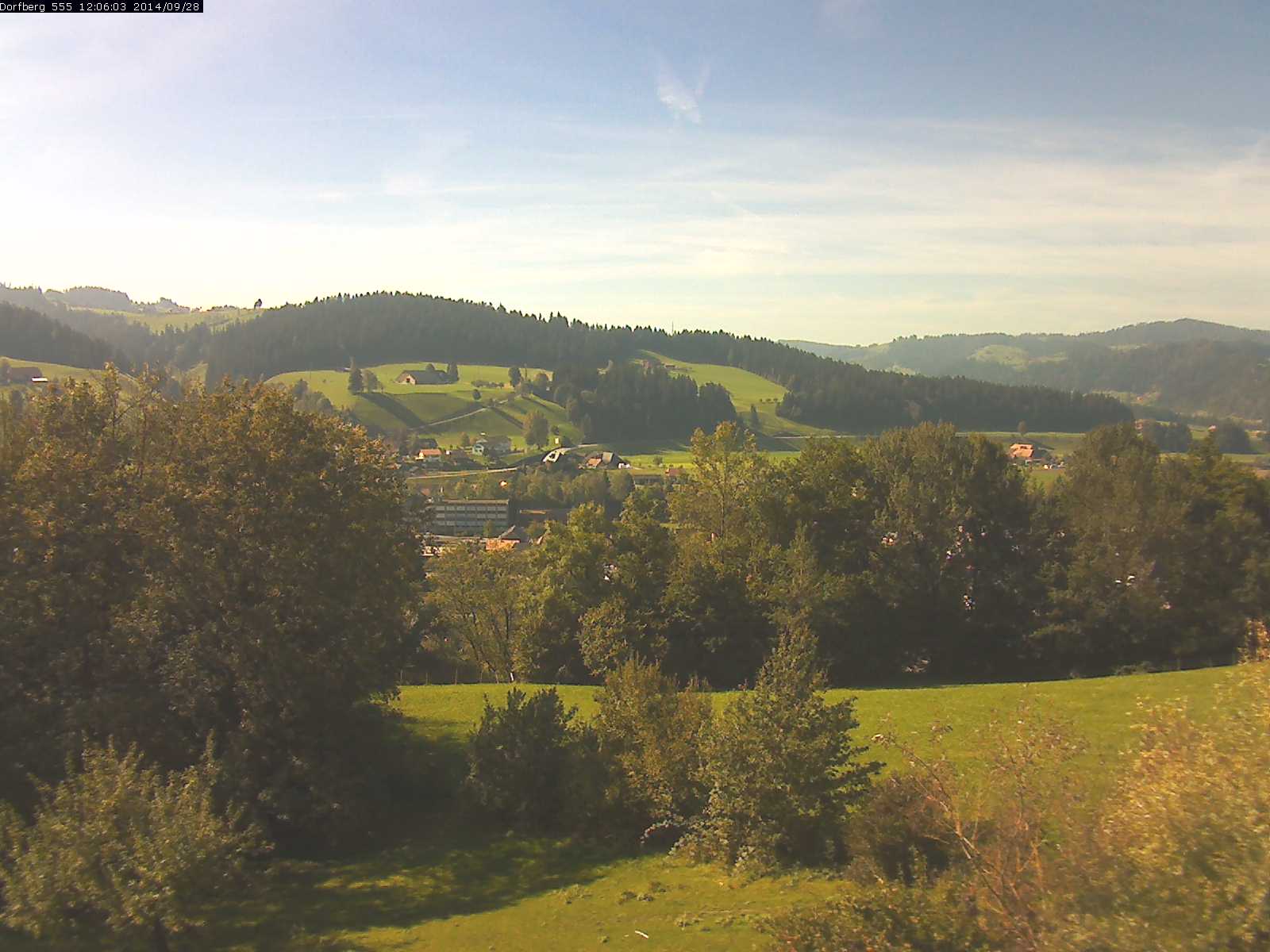Webcam-Bild: Aussicht vom Dorfberg in Langnau 20140928-120601