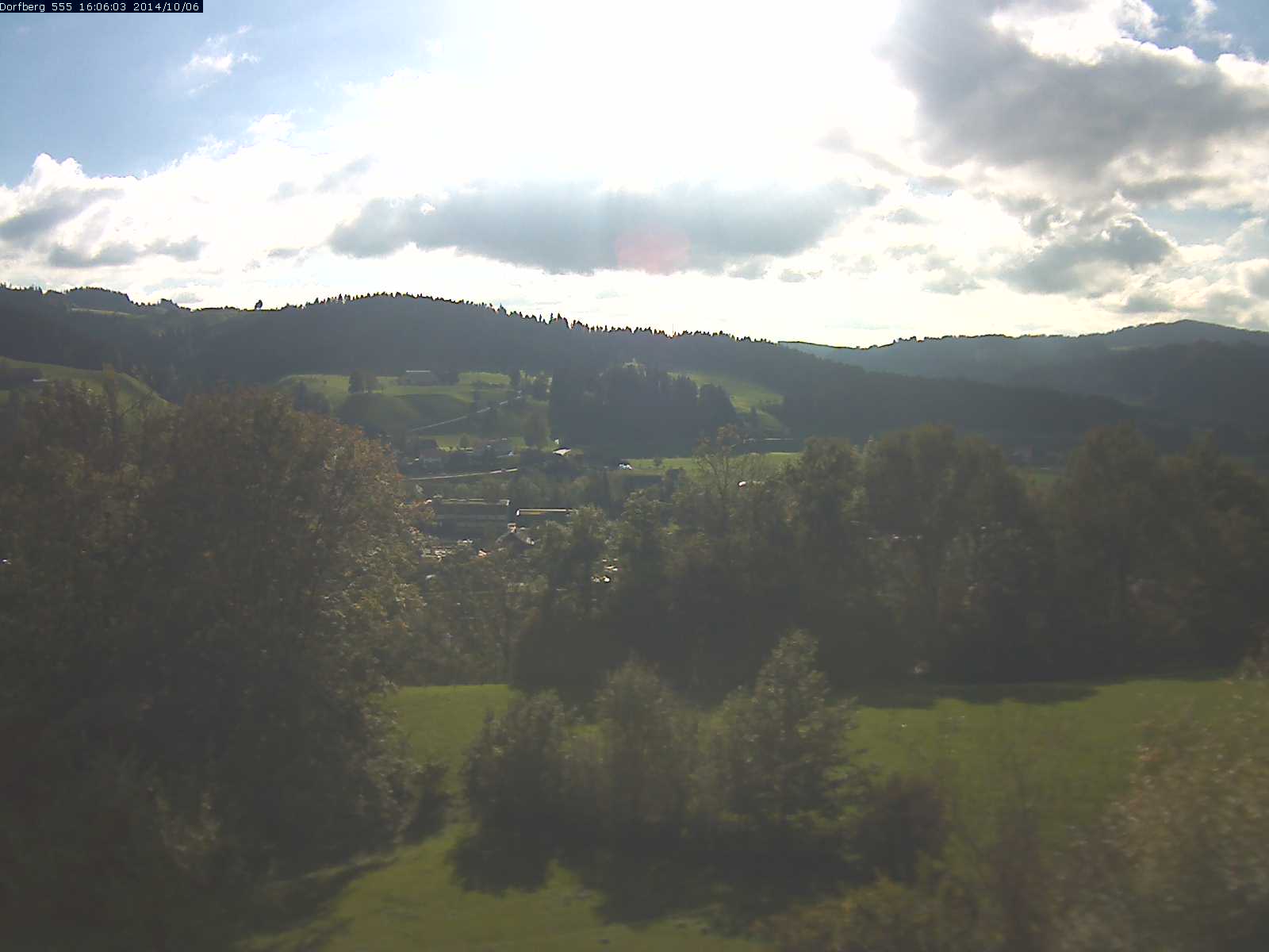 Webcam-Bild: Aussicht vom Dorfberg in Langnau 20141006-160601