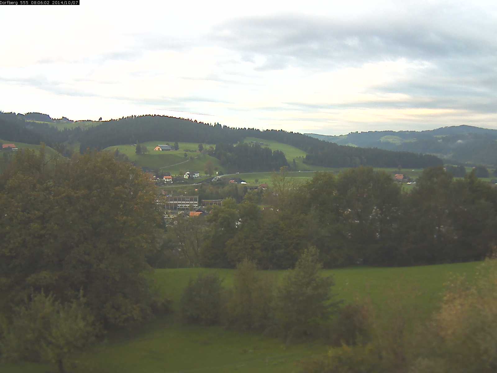 Webcam-Bild: Aussicht vom Dorfberg in Langnau 20141007-080601