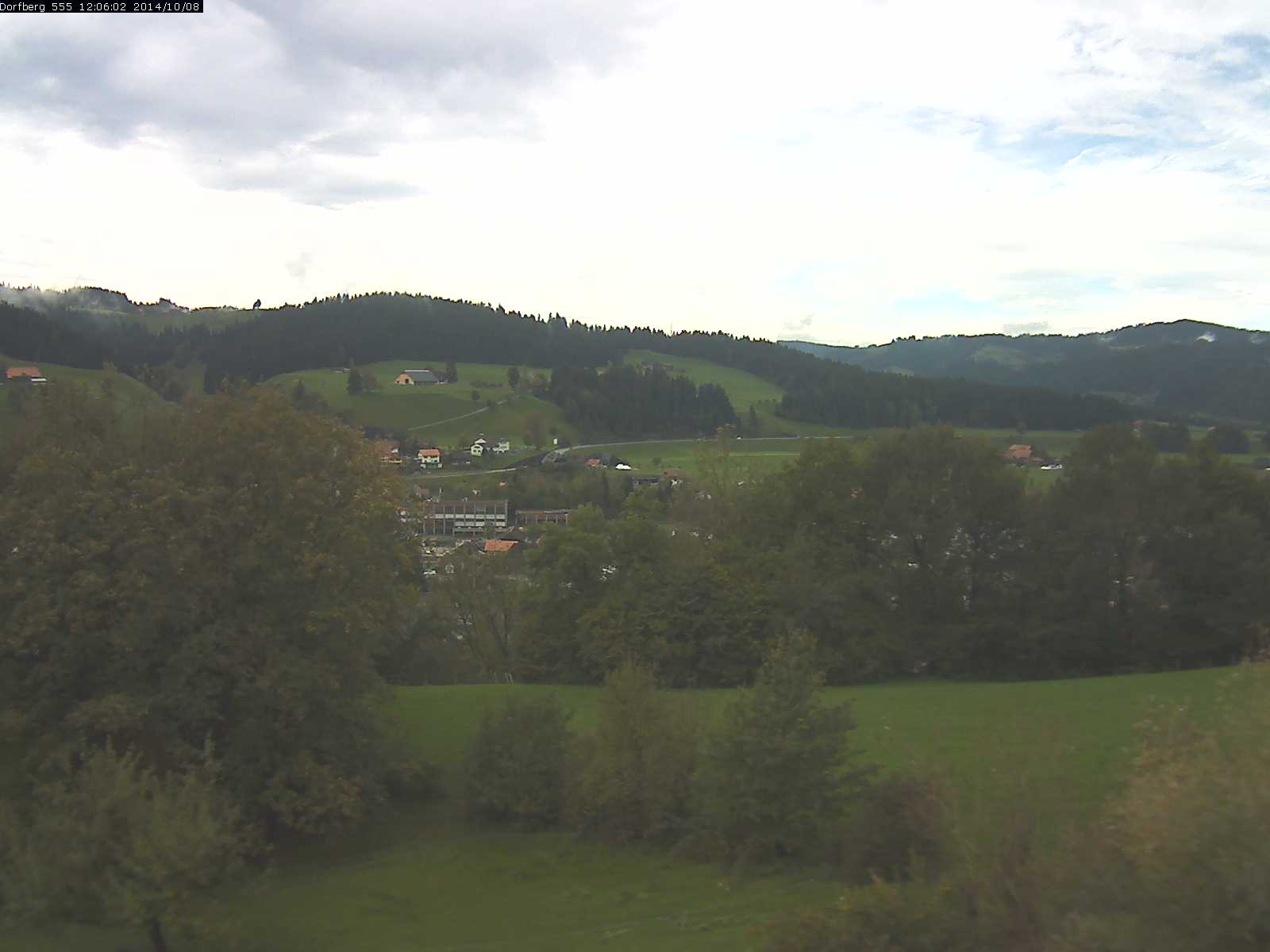 Webcam-Bild: Aussicht vom Dorfberg in Langnau 20141008-120601