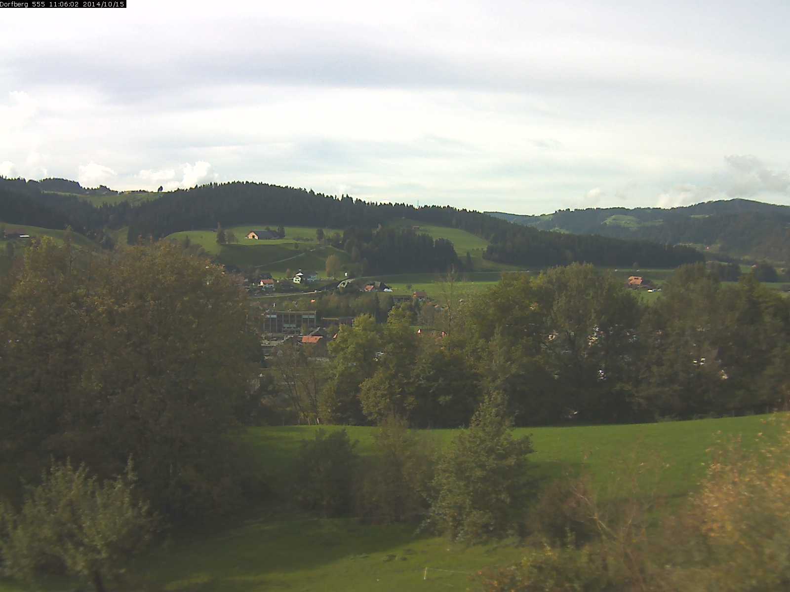 Webcam-Bild: Aussicht vom Dorfberg in Langnau 20141015-110601