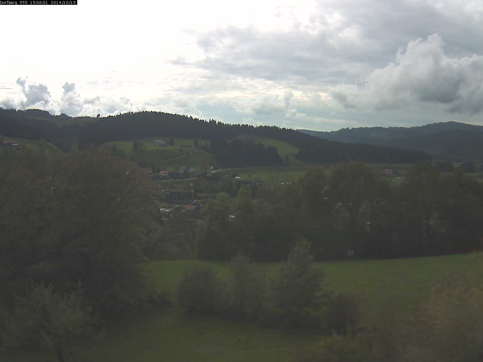 Webcam-Bild: Aussicht vom Dorfberg in Langnau 20141015-150601