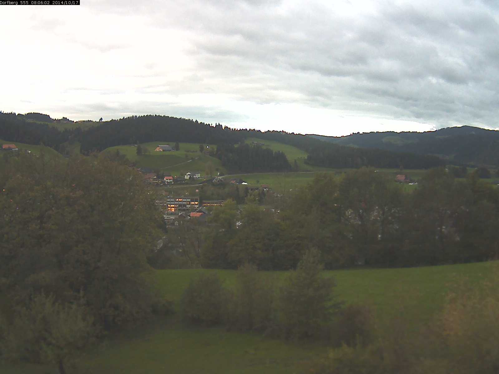 Webcam-Bild: Aussicht vom Dorfberg in Langnau 20141017-080601