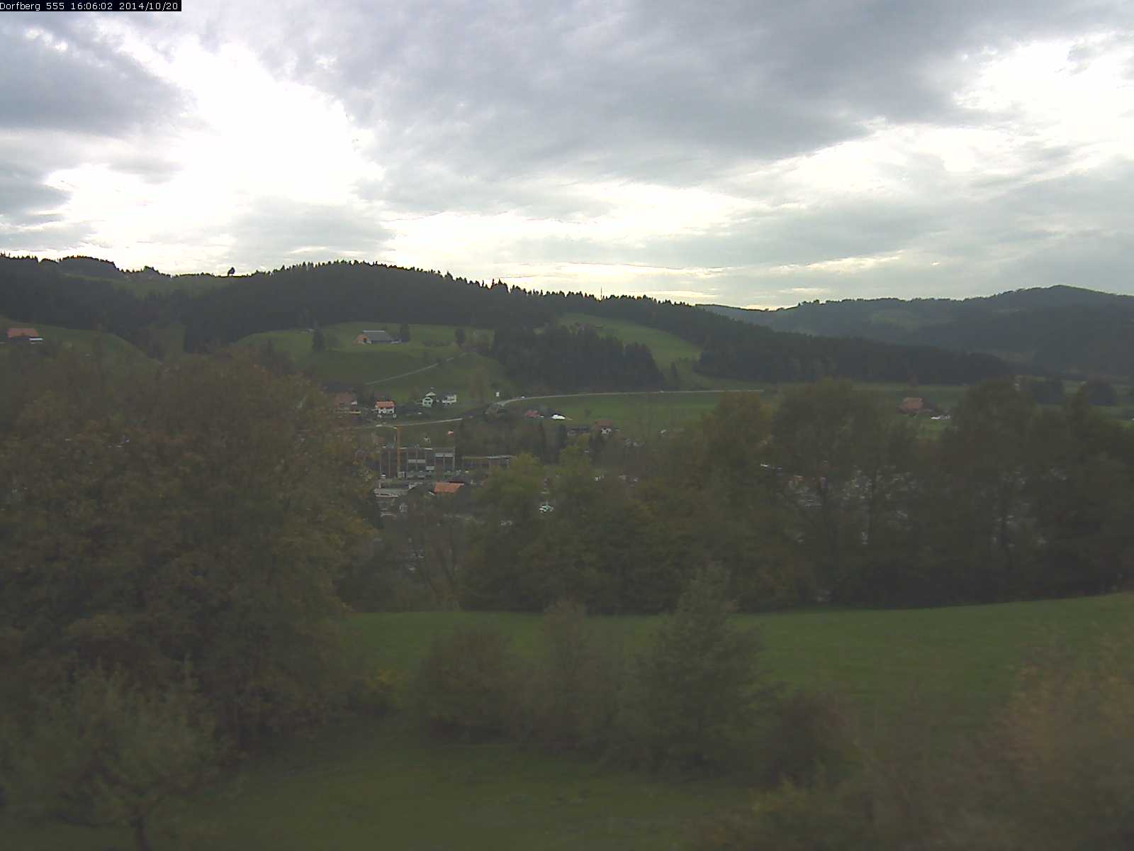 Webcam-Bild: Aussicht vom Dorfberg in Langnau 20141020-160601