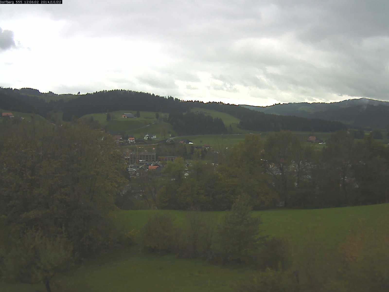 Webcam-Bild: Aussicht vom Dorfberg in Langnau 20141022-120601