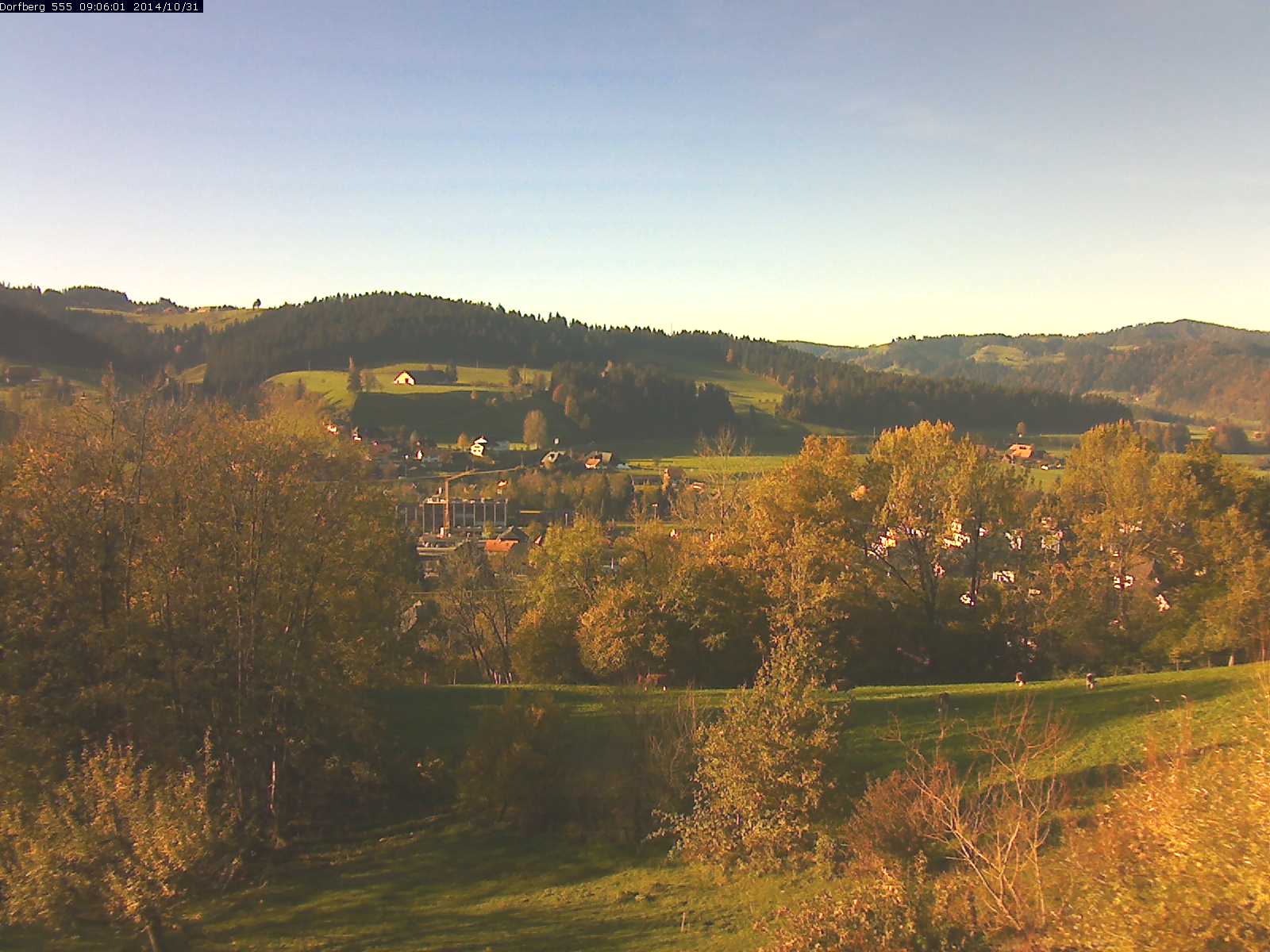 Webcam-Bild: Aussicht vom Dorfberg in Langnau 20141031-090601
