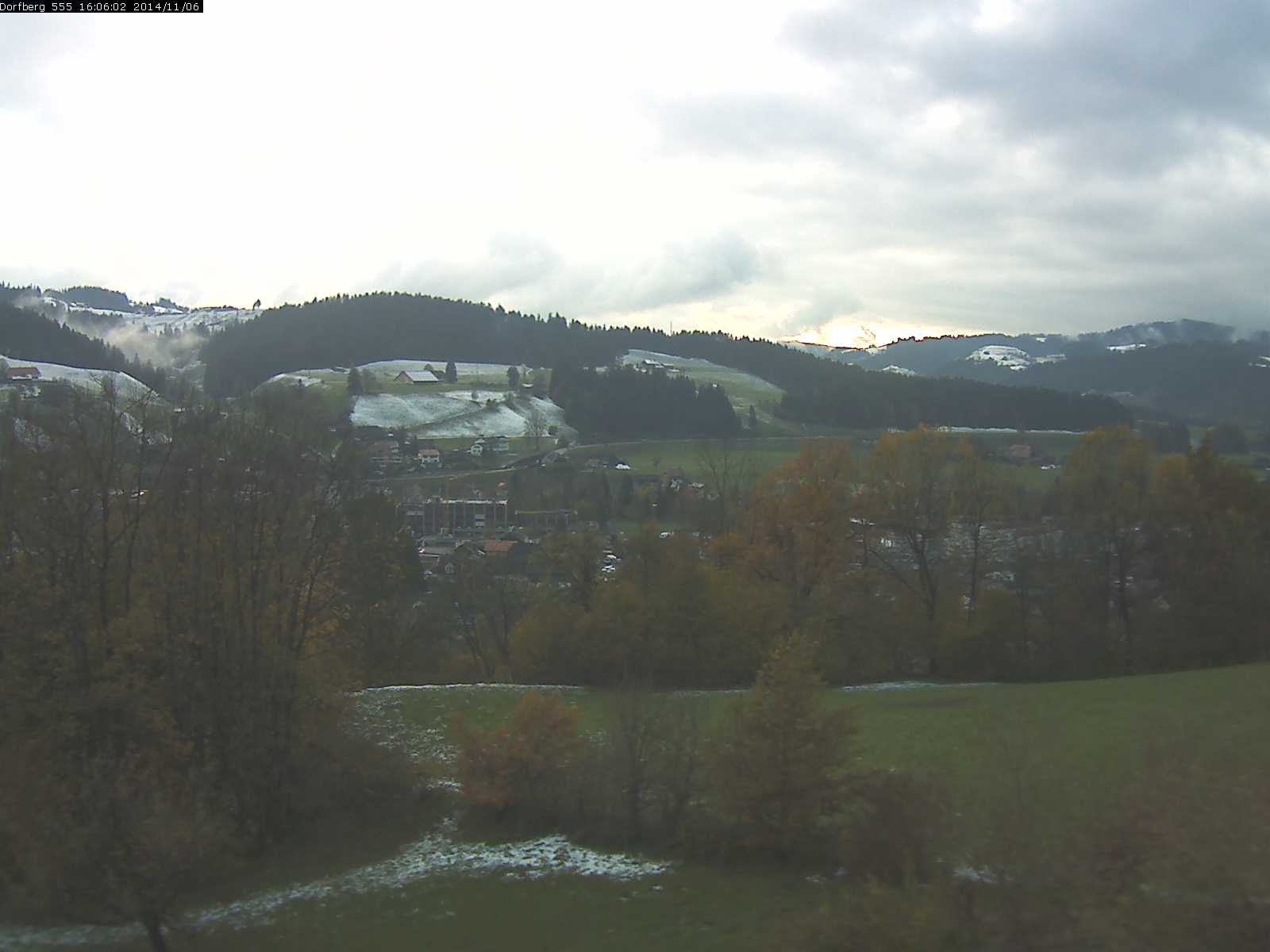 Webcam-Bild: Aussicht vom Dorfberg in Langnau 20141106-160601