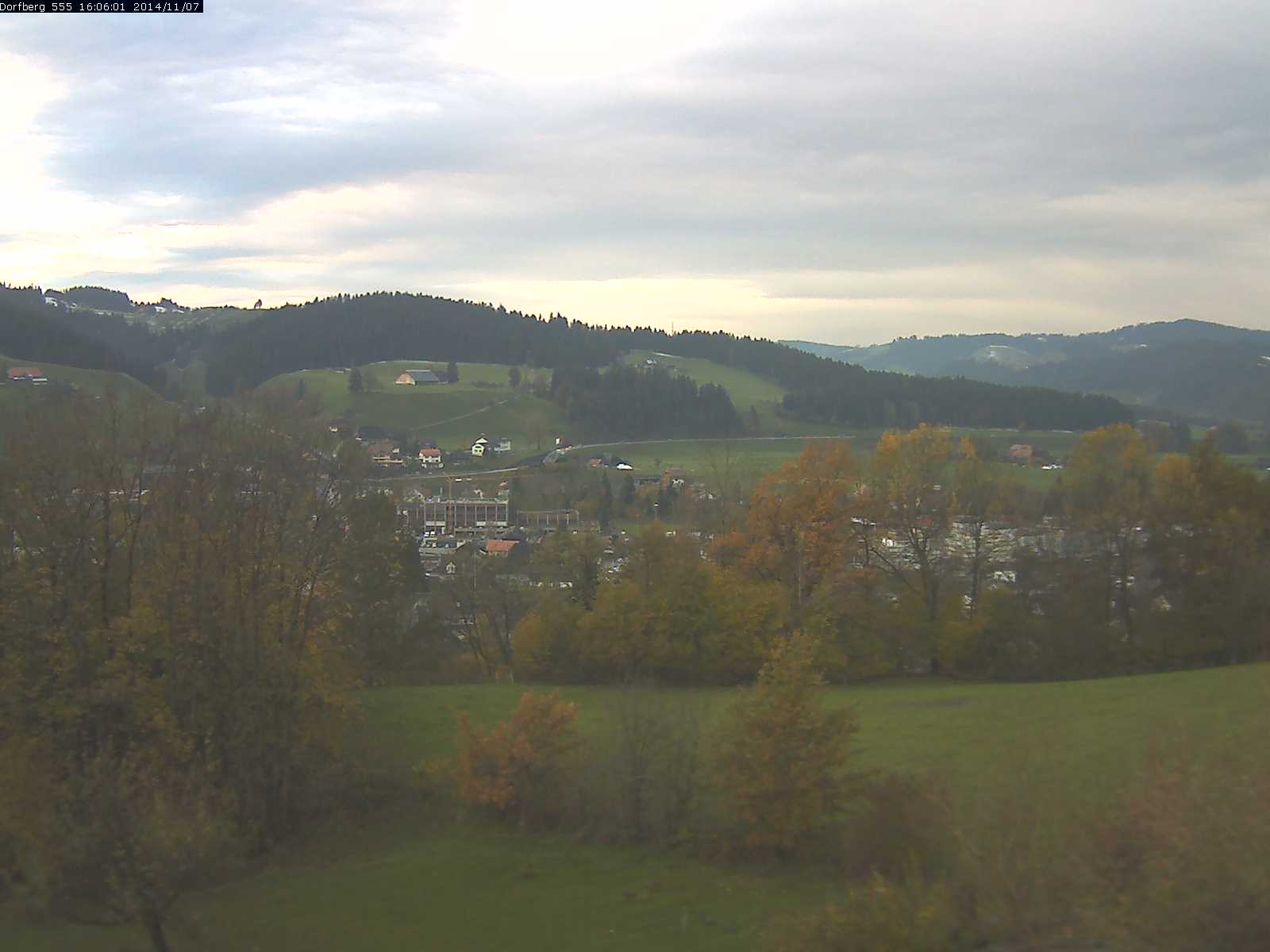 Webcam-Bild: Aussicht vom Dorfberg in Langnau 20141107-160601