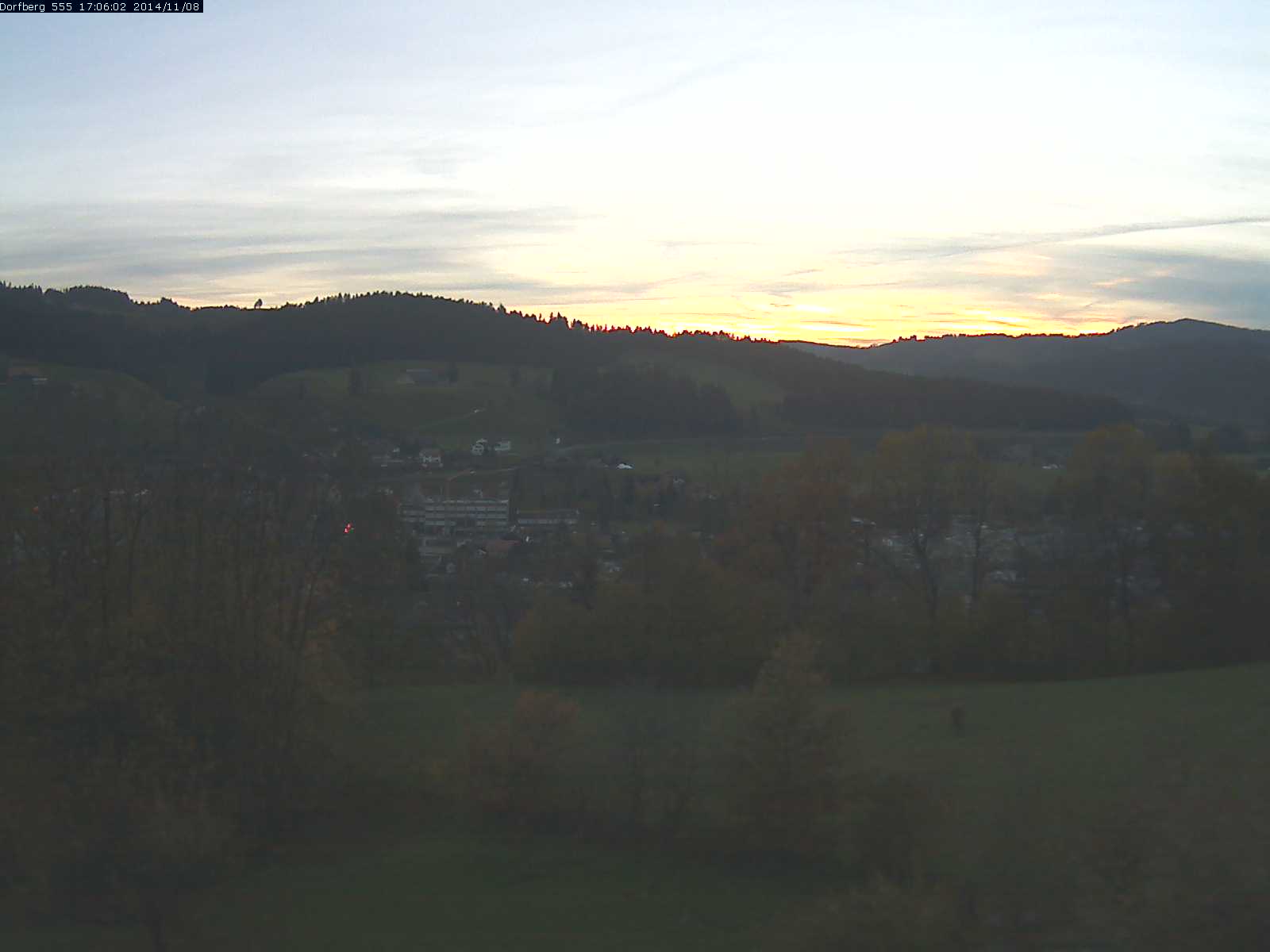 Webcam-Bild: Aussicht vom Dorfberg in Langnau 20141108-170601