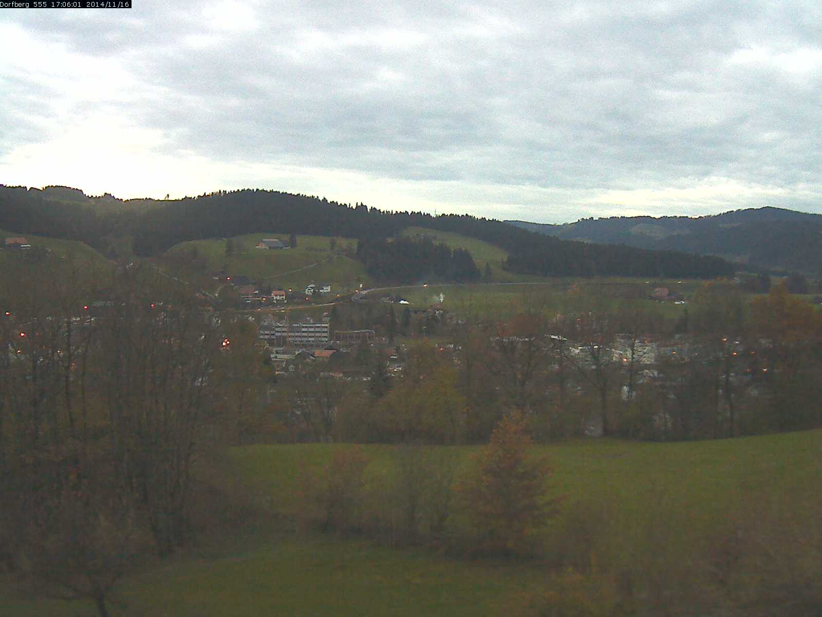 Webcam-Bild: Aussicht vom Dorfberg in Langnau 20141116-170601