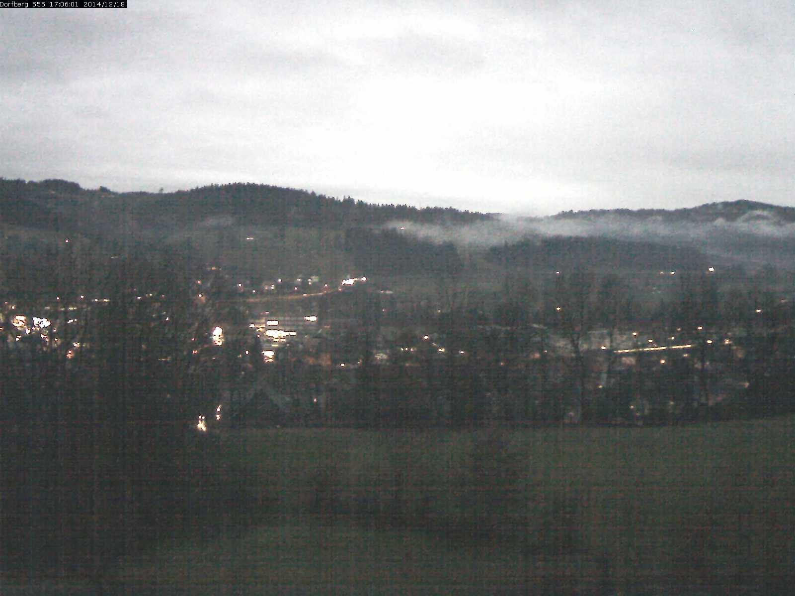 Webcam-Bild: Aussicht vom Dorfberg in Langnau 20141218-170601