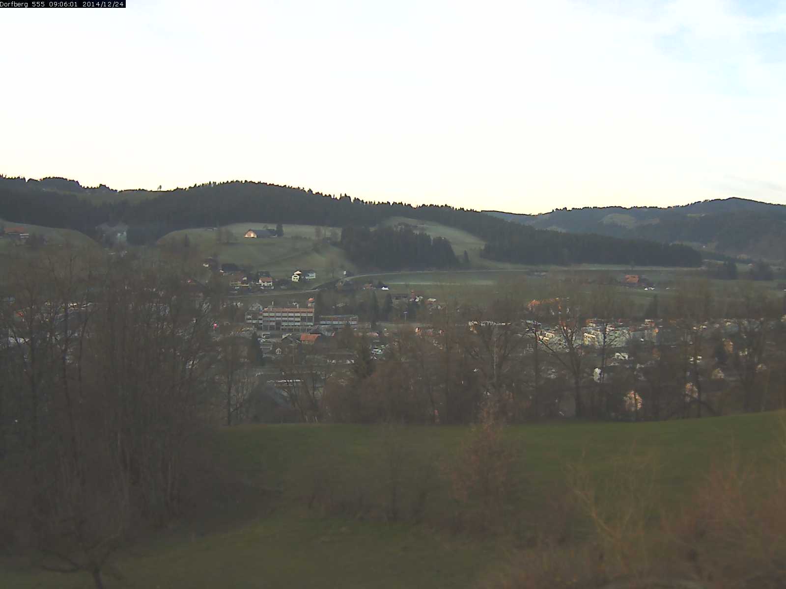 Webcam-Bild: Aussicht vom Dorfberg in Langnau 20141224-090601