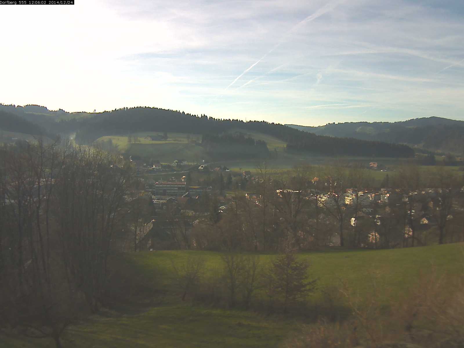 Webcam-Bild: Aussicht vom Dorfberg in Langnau 20141224-120601