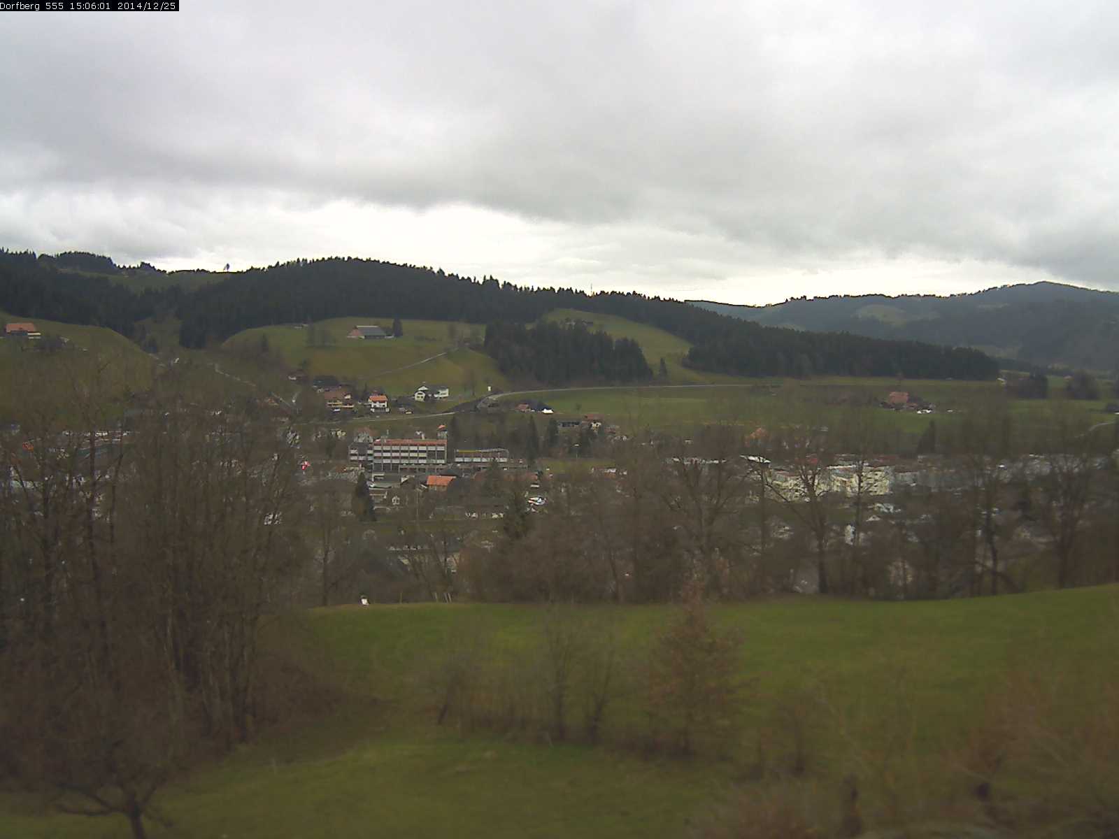 Webcam-Bild: Aussicht vom Dorfberg in Langnau 20141225-150601
