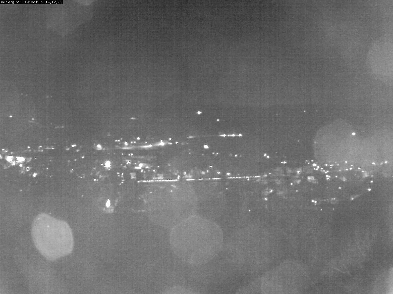 Webcam-Bild: Aussicht vom Dorfberg in Langnau 20141226-190601