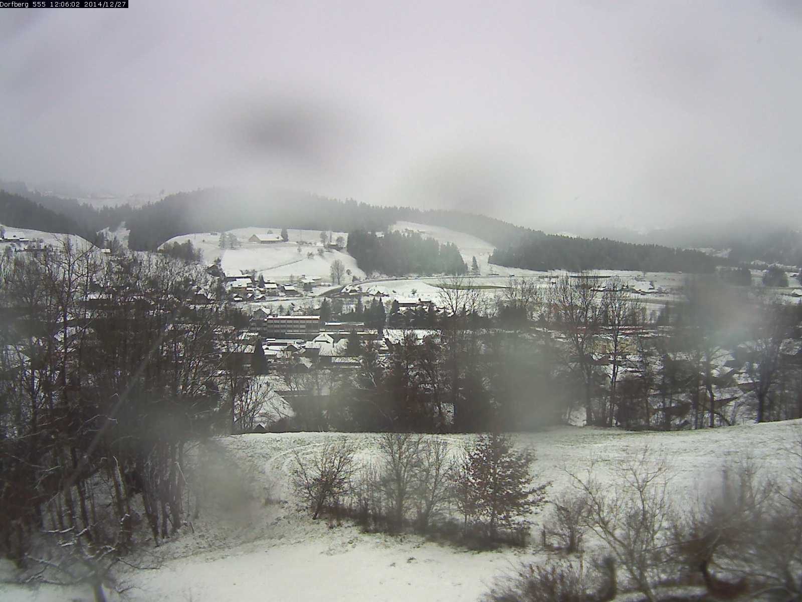 Webcam-Bild: Aussicht vom Dorfberg in Langnau 20141227-120601