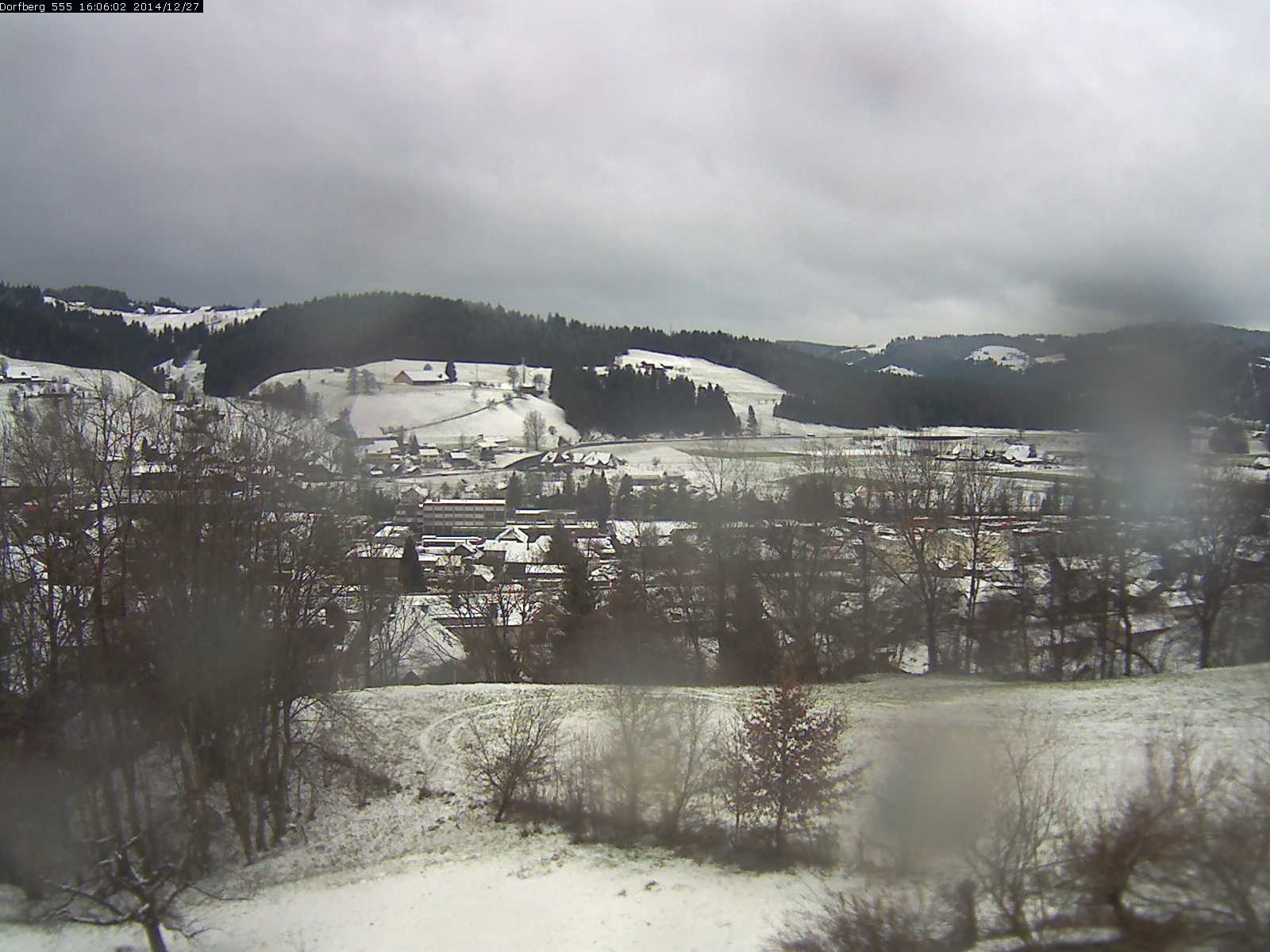 Webcam-Bild: Aussicht vom Dorfberg in Langnau 20141227-160601