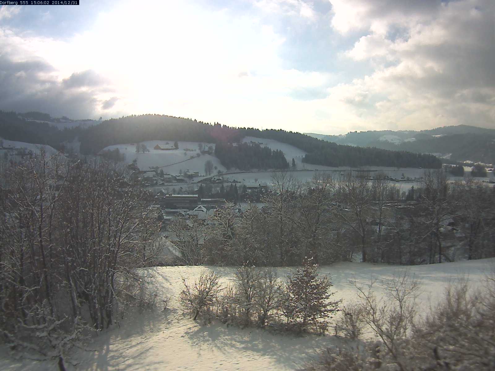Webcam-Bild: Aussicht vom Dorfberg in Langnau 20141231-150601