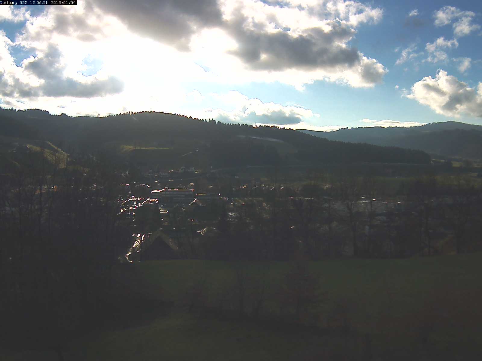 Webcam-Bild: Aussicht vom Dorfberg in Langnau 20150104-150601