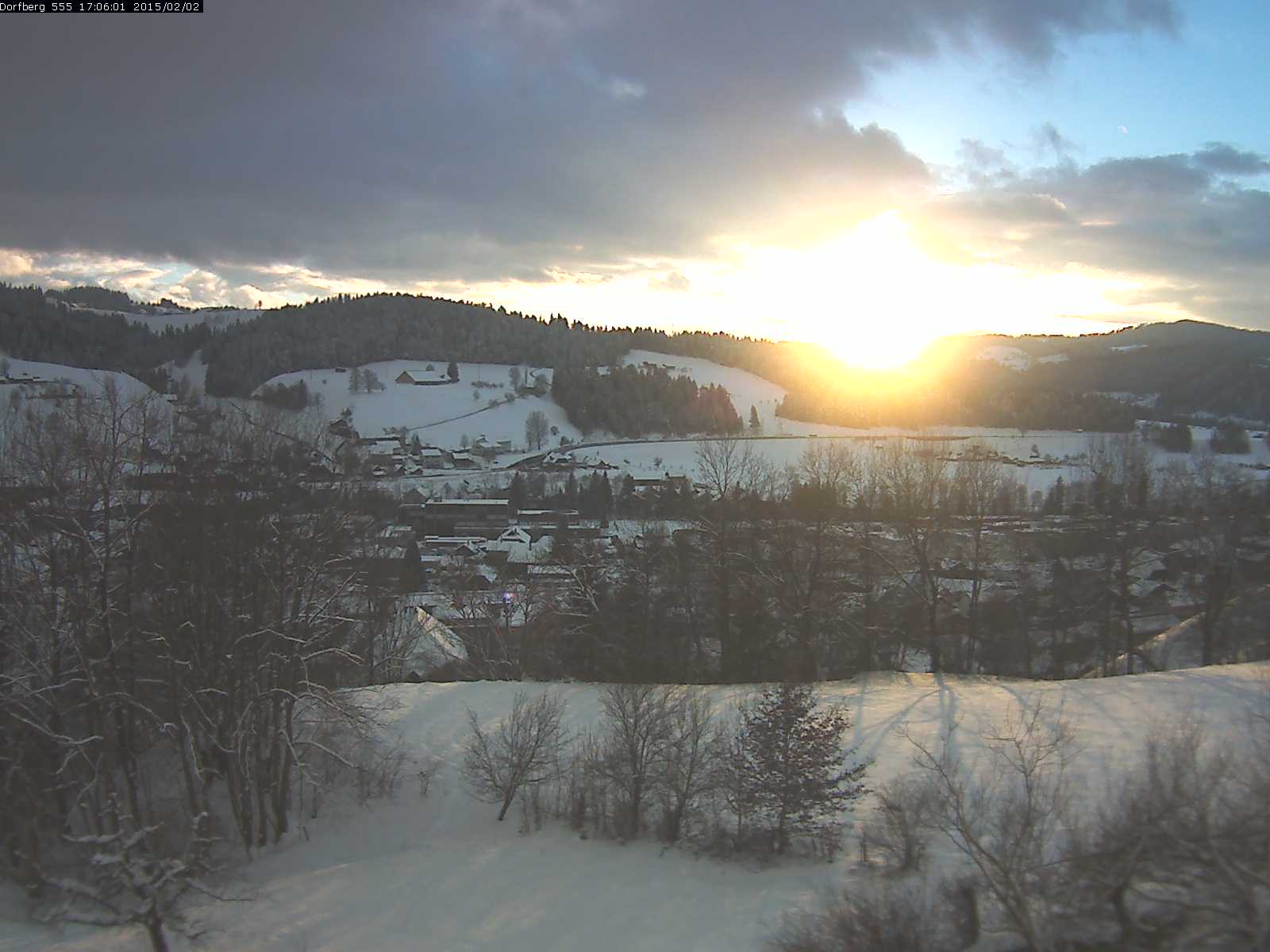 Webcam-Bild: Aussicht vom Dorfberg in Langnau 20150202-170601