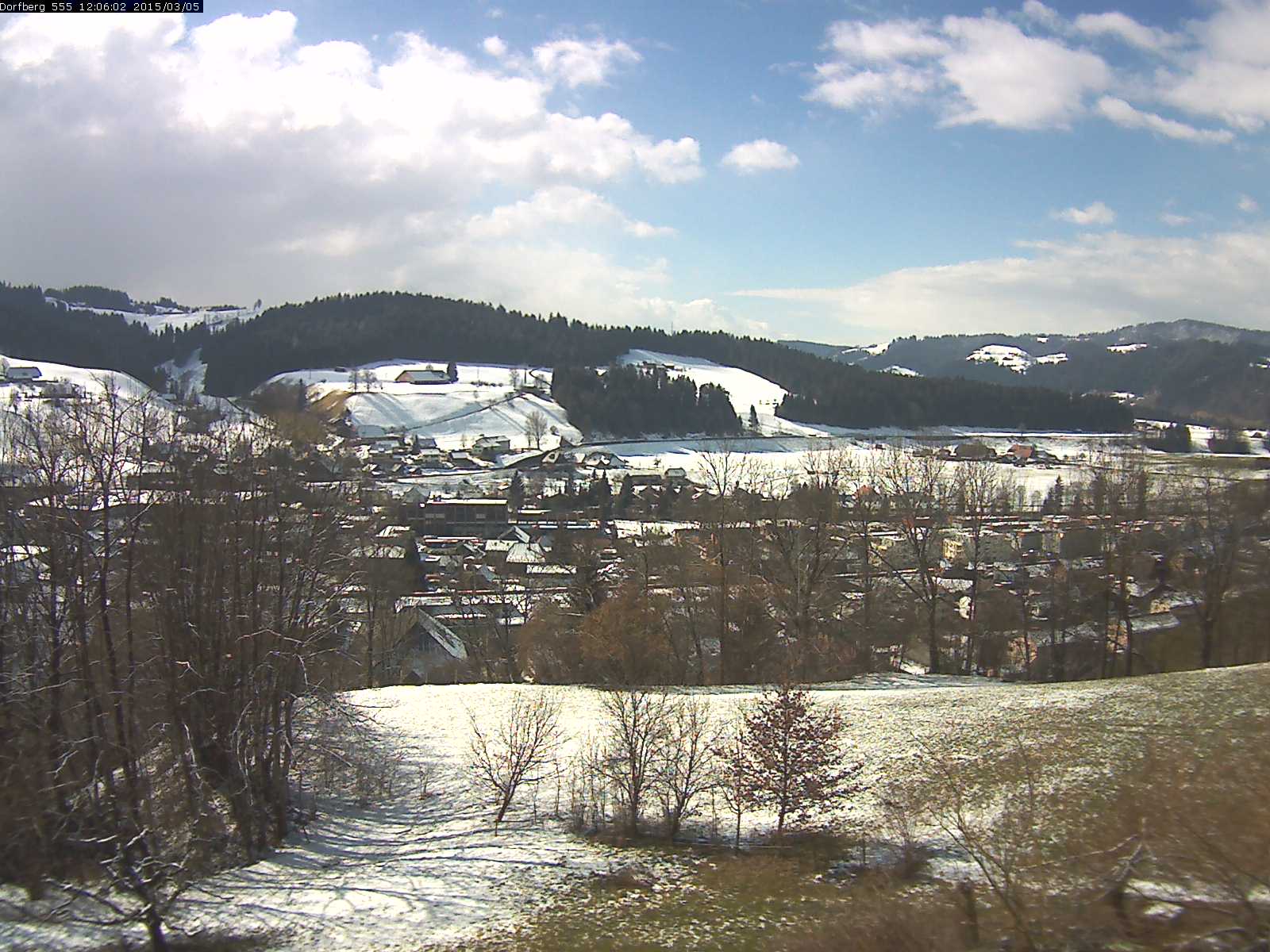 Webcam-Bild: Aussicht vom Dorfberg in Langnau 20150305-120601