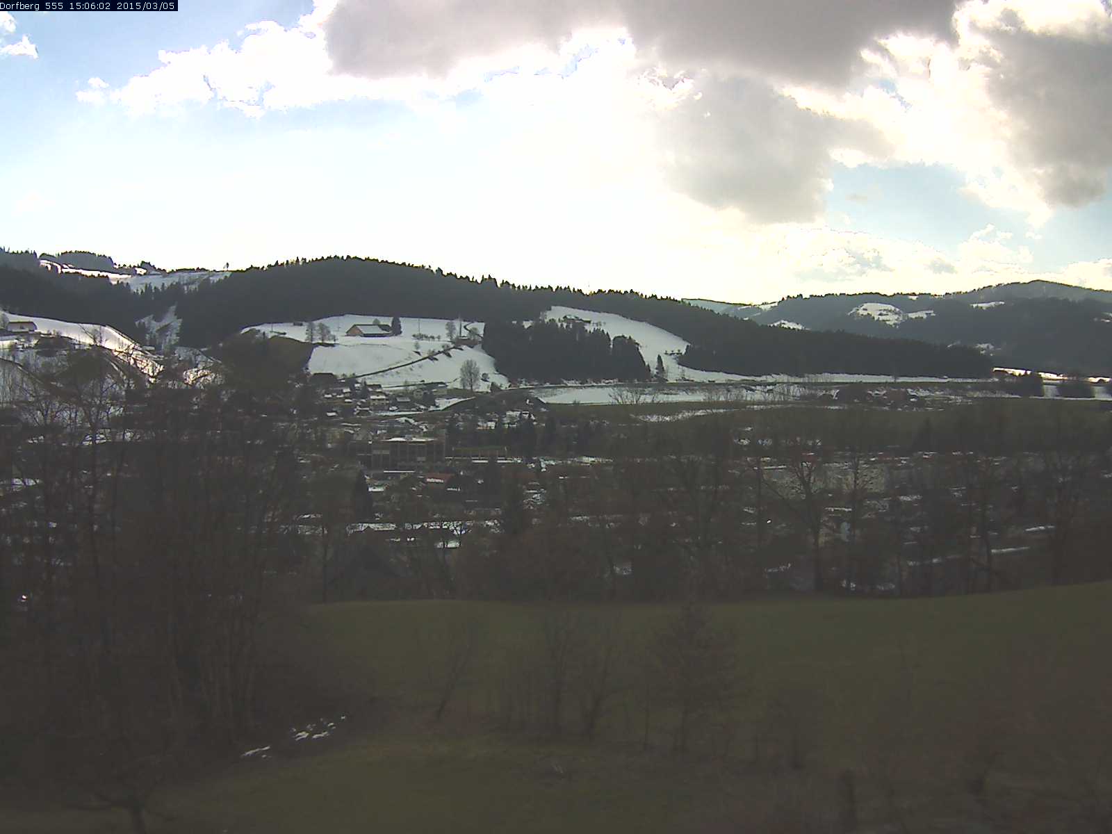 Webcam-Bild: Aussicht vom Dorfberg in Langnau 20150305-150601