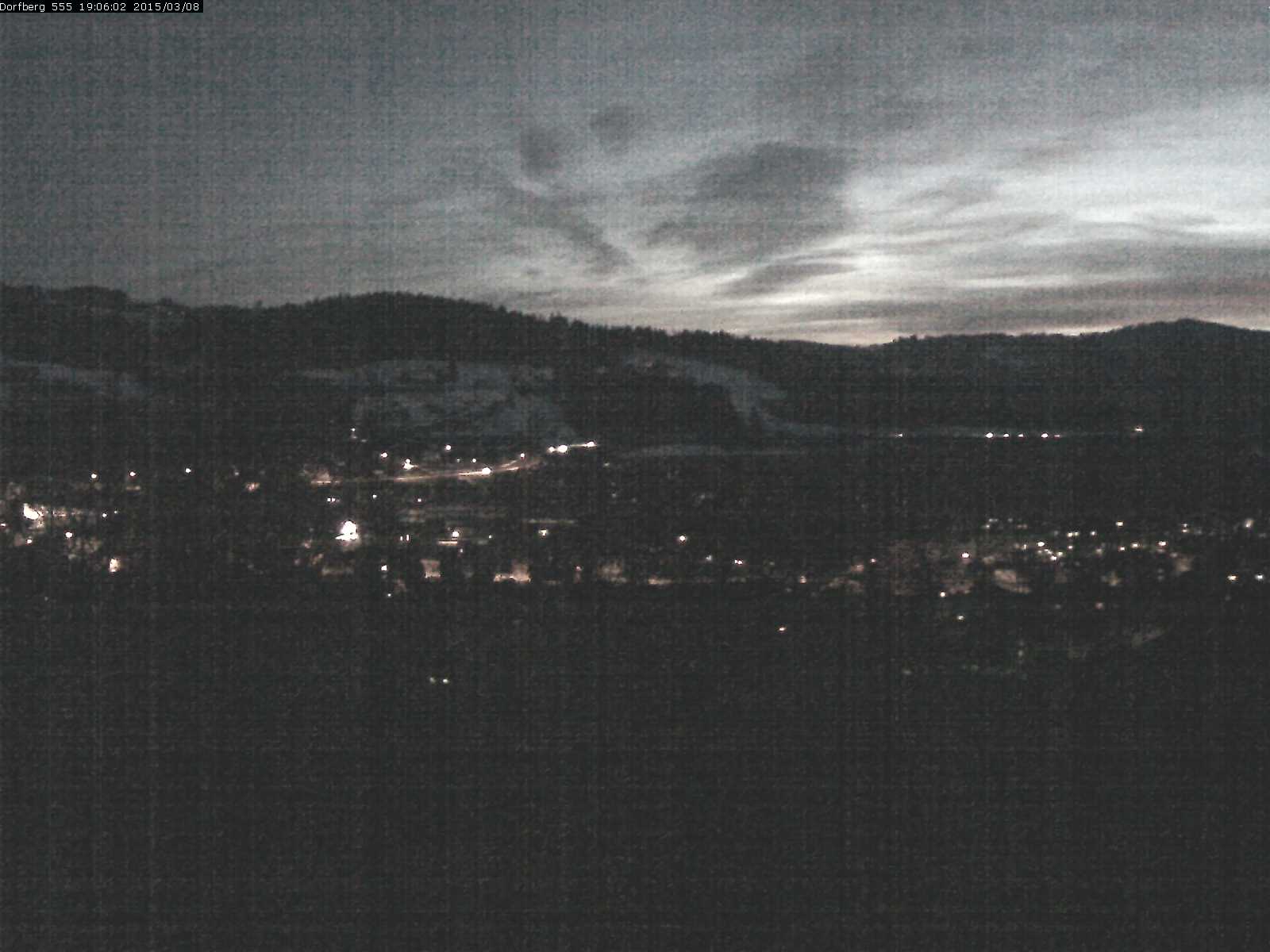 Webcam-Bild: Aussicht vom Dorfberg in Langnau 20150308-190601
