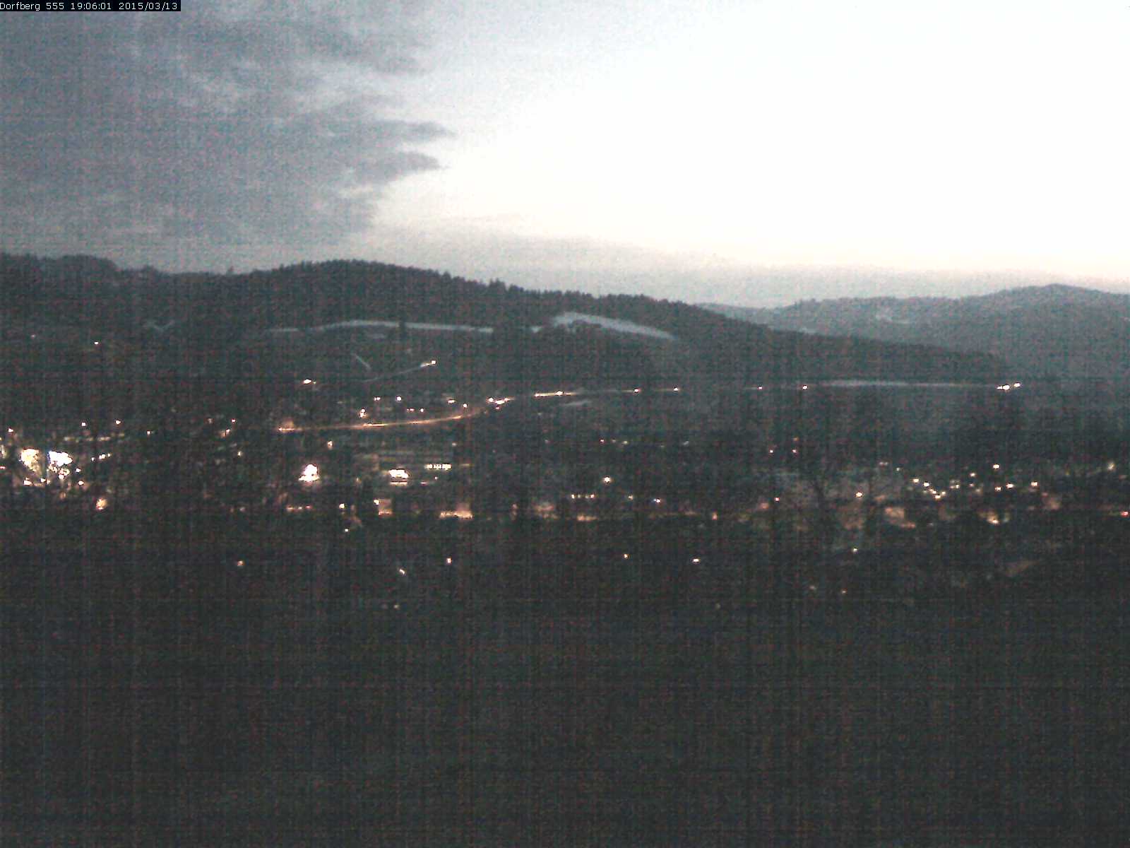 Webcam-Bild: Aussicht vom Dorfberg in Langnau 20150313-190601