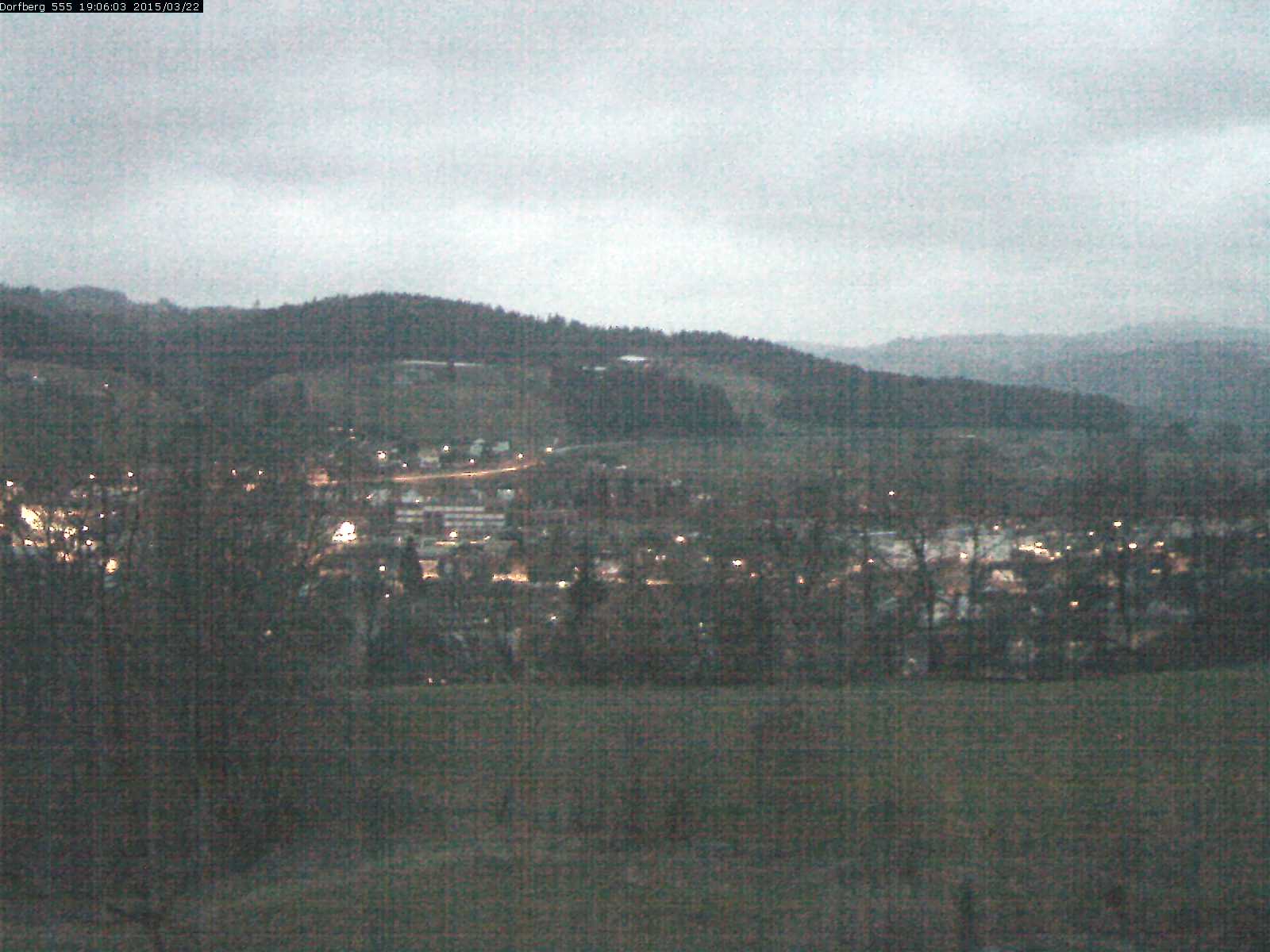 Webcam-Bild: Aussicht vom Dorfberg in Langnau 20150322-190602