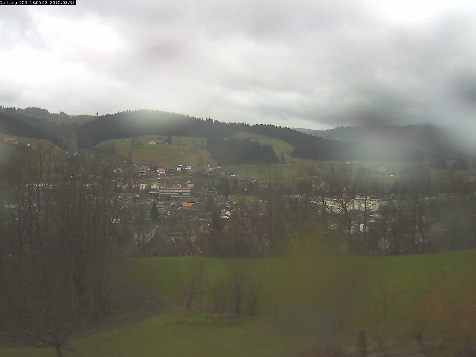 Webcam-Bild: Aussicht vom Dorfberg in Langnau 20150331-180601