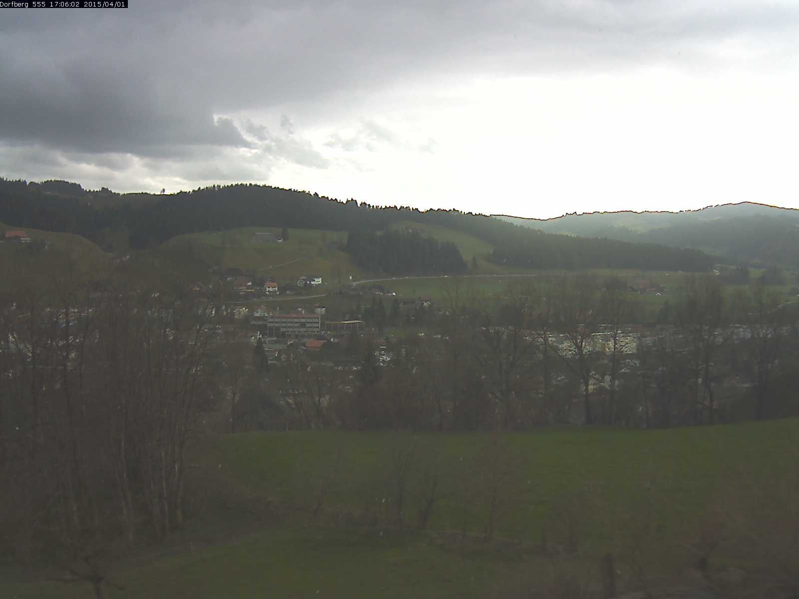 Webcam-Bild: Aussicht vom Dorfberg in Langnau 20150401-170601