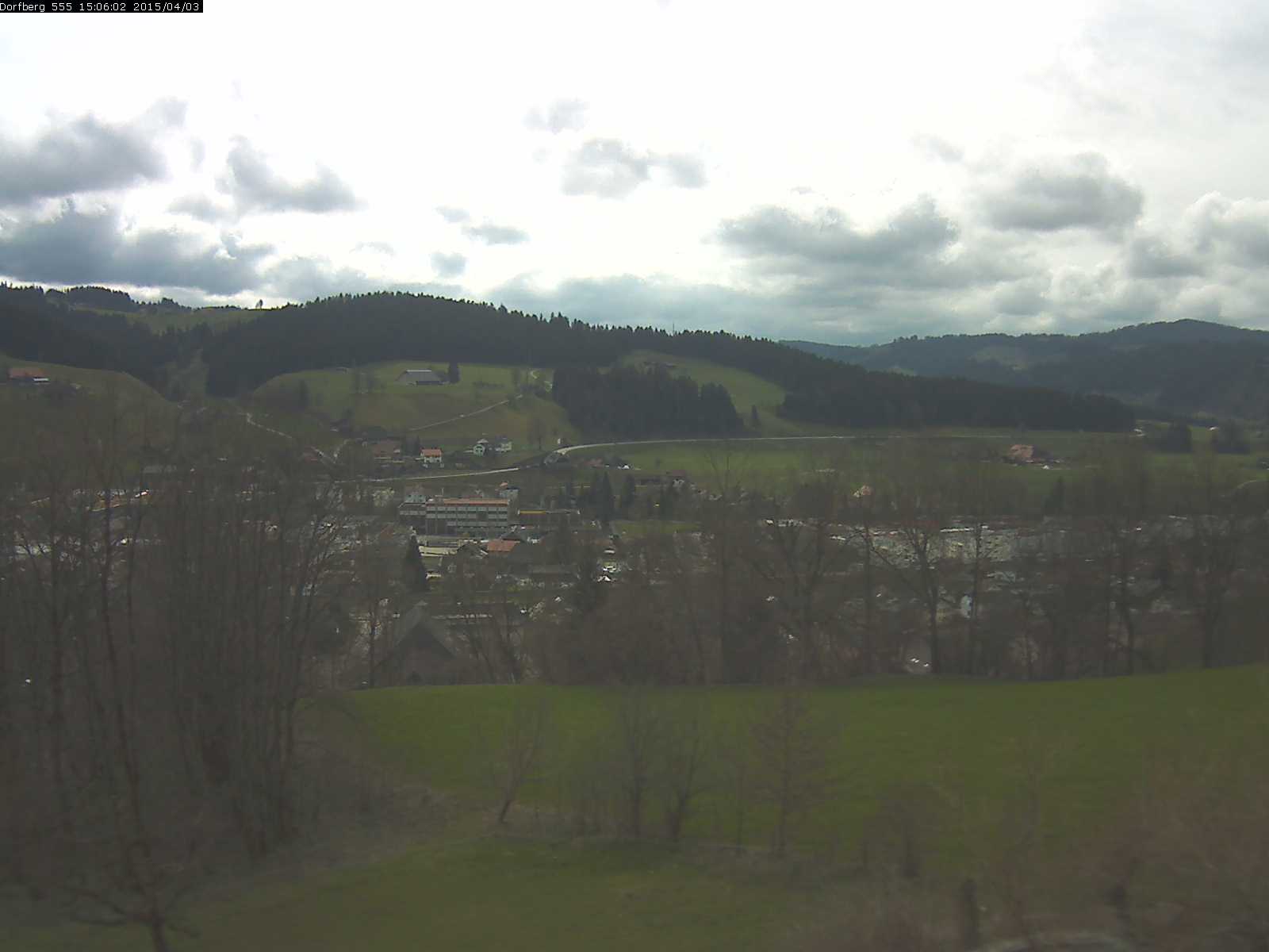 Webcam-Bild: Aussicht vom Dorfberg in Langnau 20150403-150601