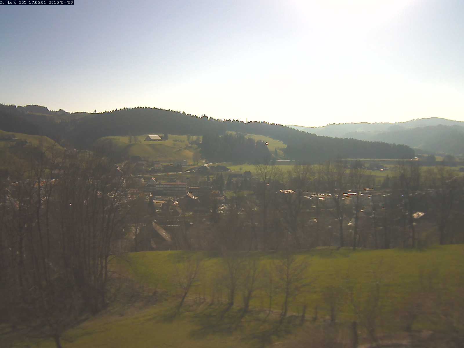 Webcam-Bild: Aussicht vom Dorfberg in Langnau 20150409-170601