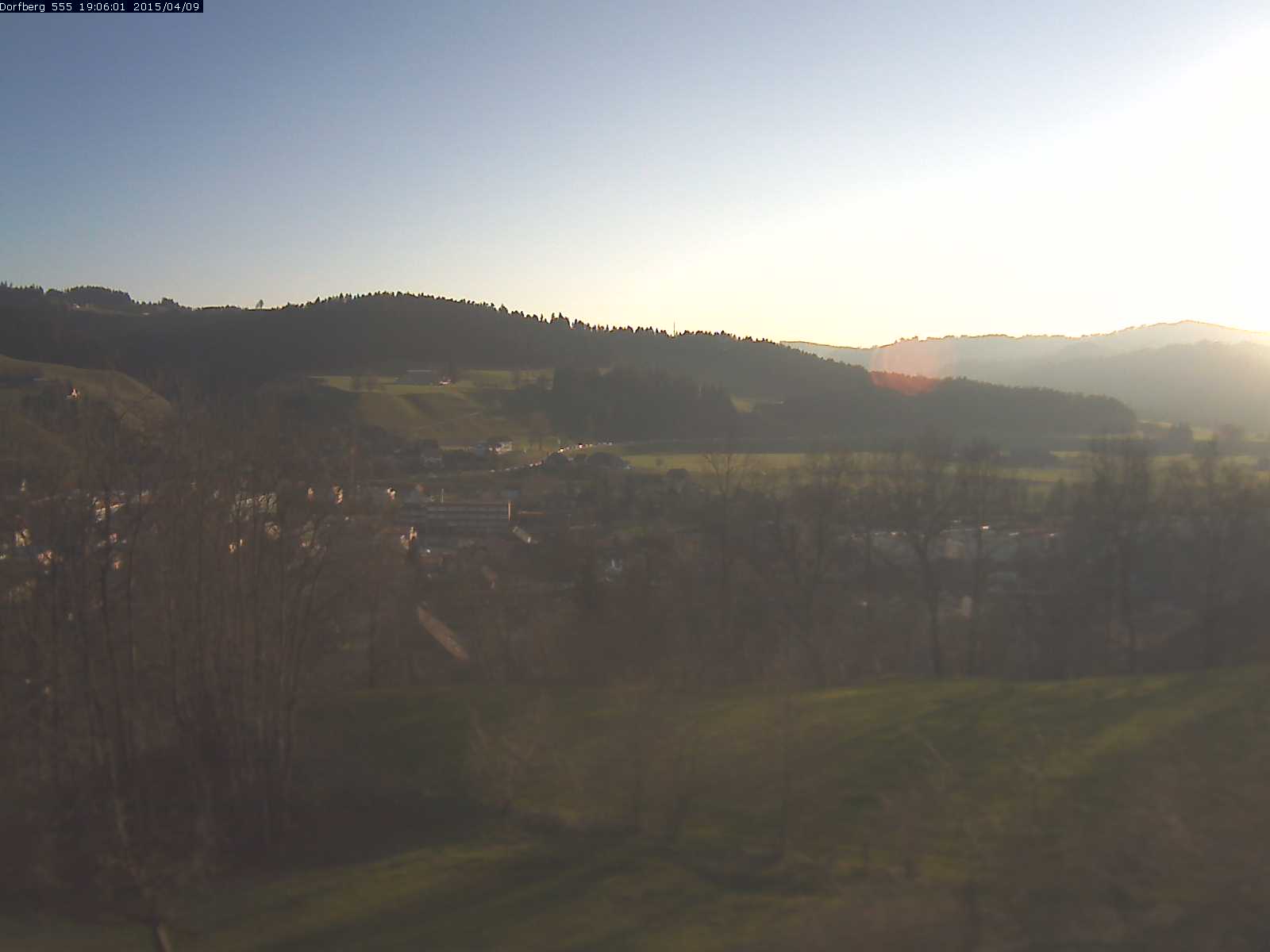 Webcam-Bild: Aussicht vom Dorfberg in Langnau 20150409-190601