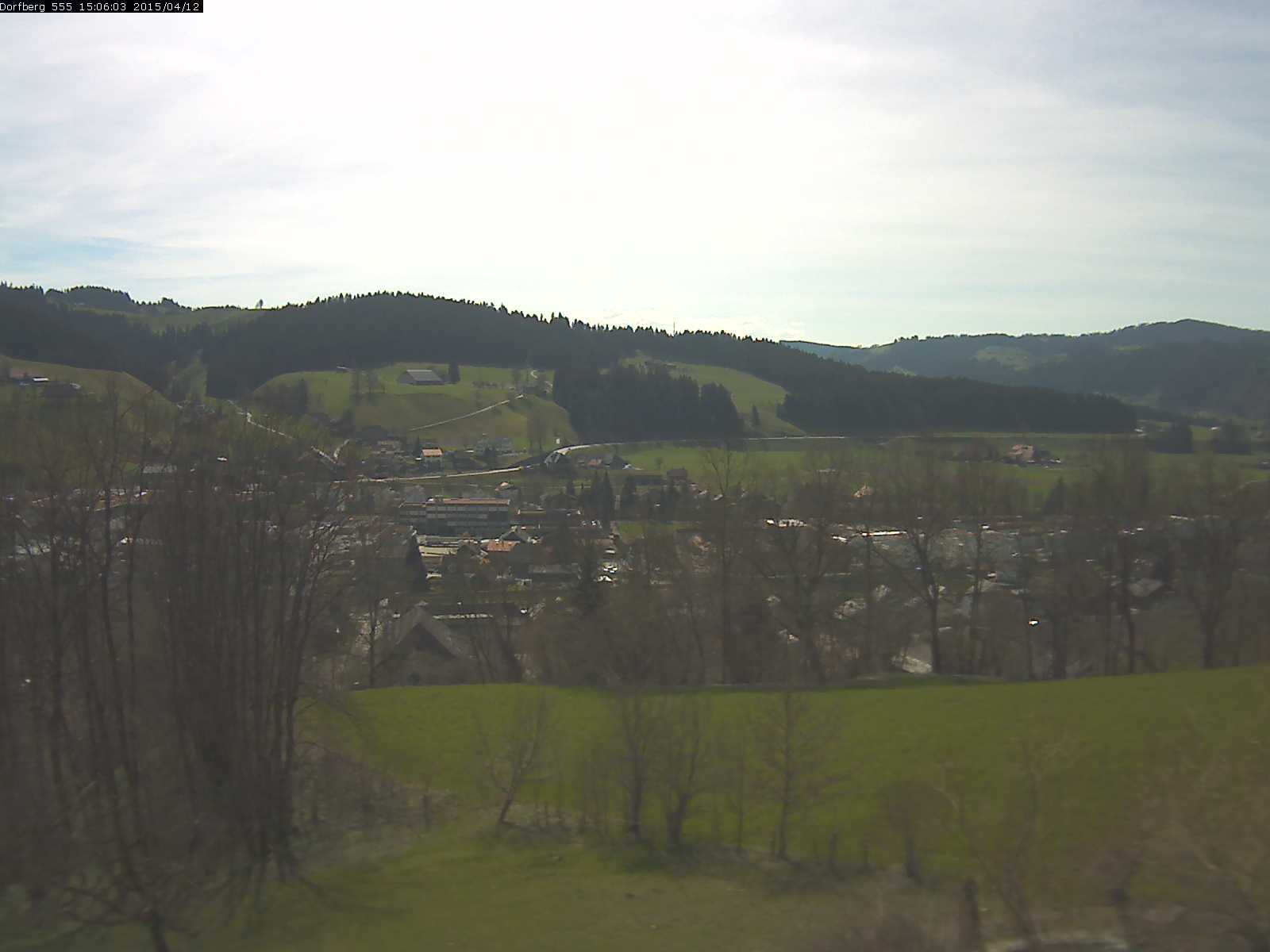Webcam-Bild: Aussicht vom Dorfberg in Langnau 20150412-150601