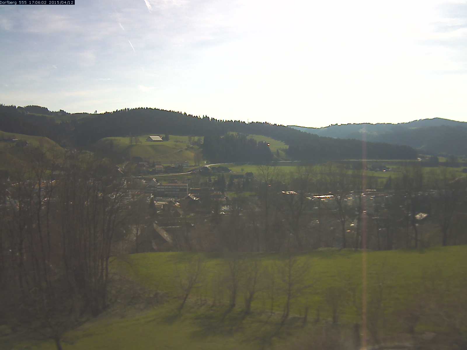Webcam-Bild: Aussicht vom Dorfberg in Langnau 20150412-170601