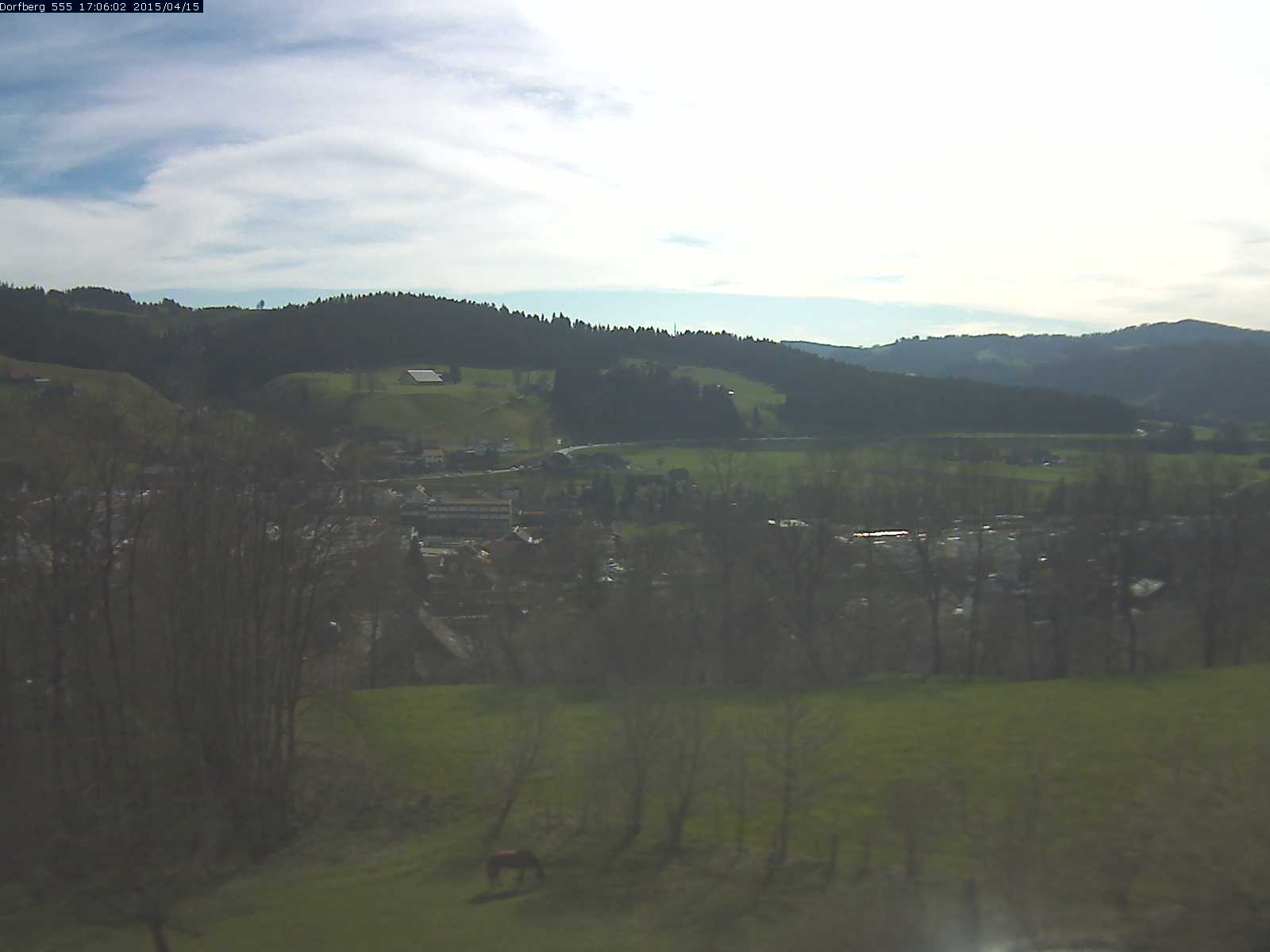 Webcam-Bild: Aussicht vom Dorfberg in Langnau 20150415-170601