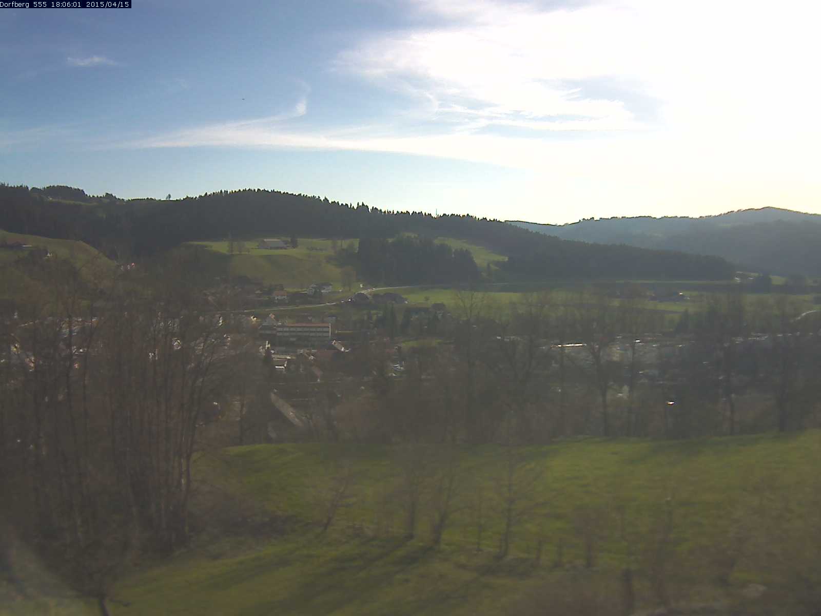 Webcam-Bild: Aussicht vom Dorfberg in Langnau 20150415-180601