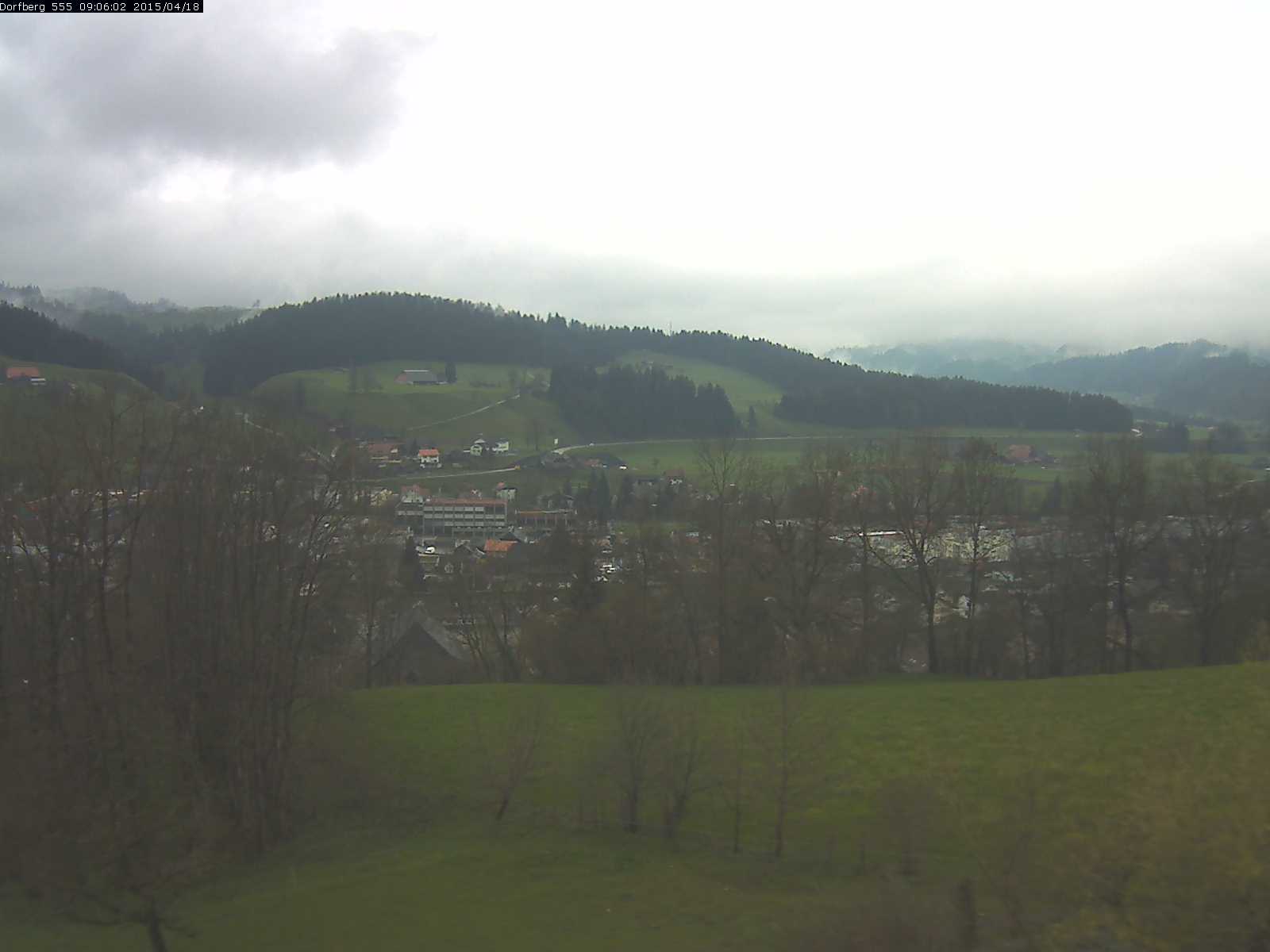 Webcam-Bild: Aussicht vom Dorfberg in Langnau 20150418-090601