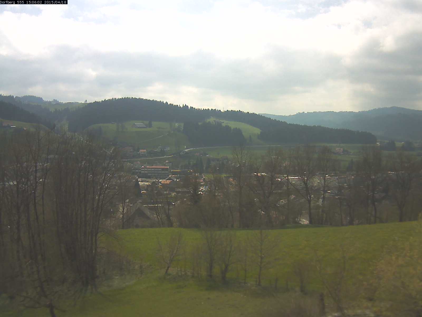 Webcam-Bild: Aussicht vom Dorfberg in Langnau 20150418-150601