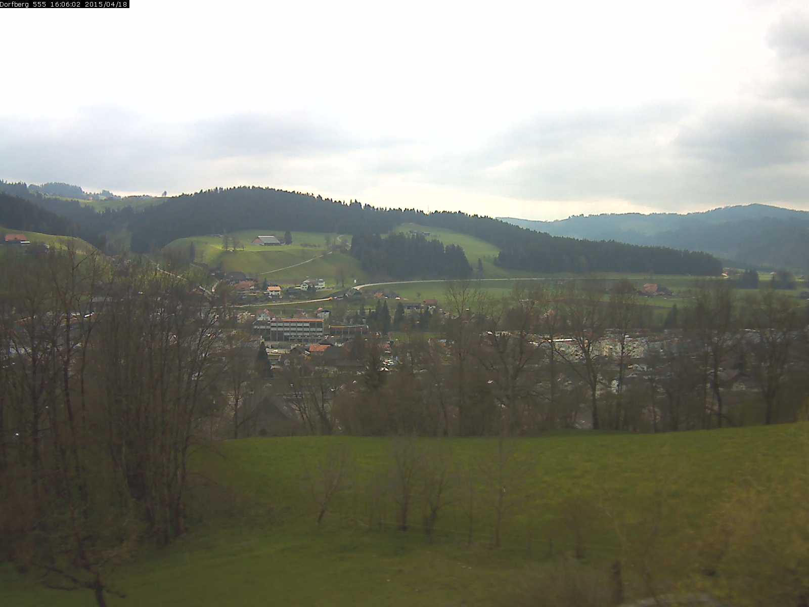 Webcam-Bild: Aussicht vom Dorfberg in Langnau 20150418-160601