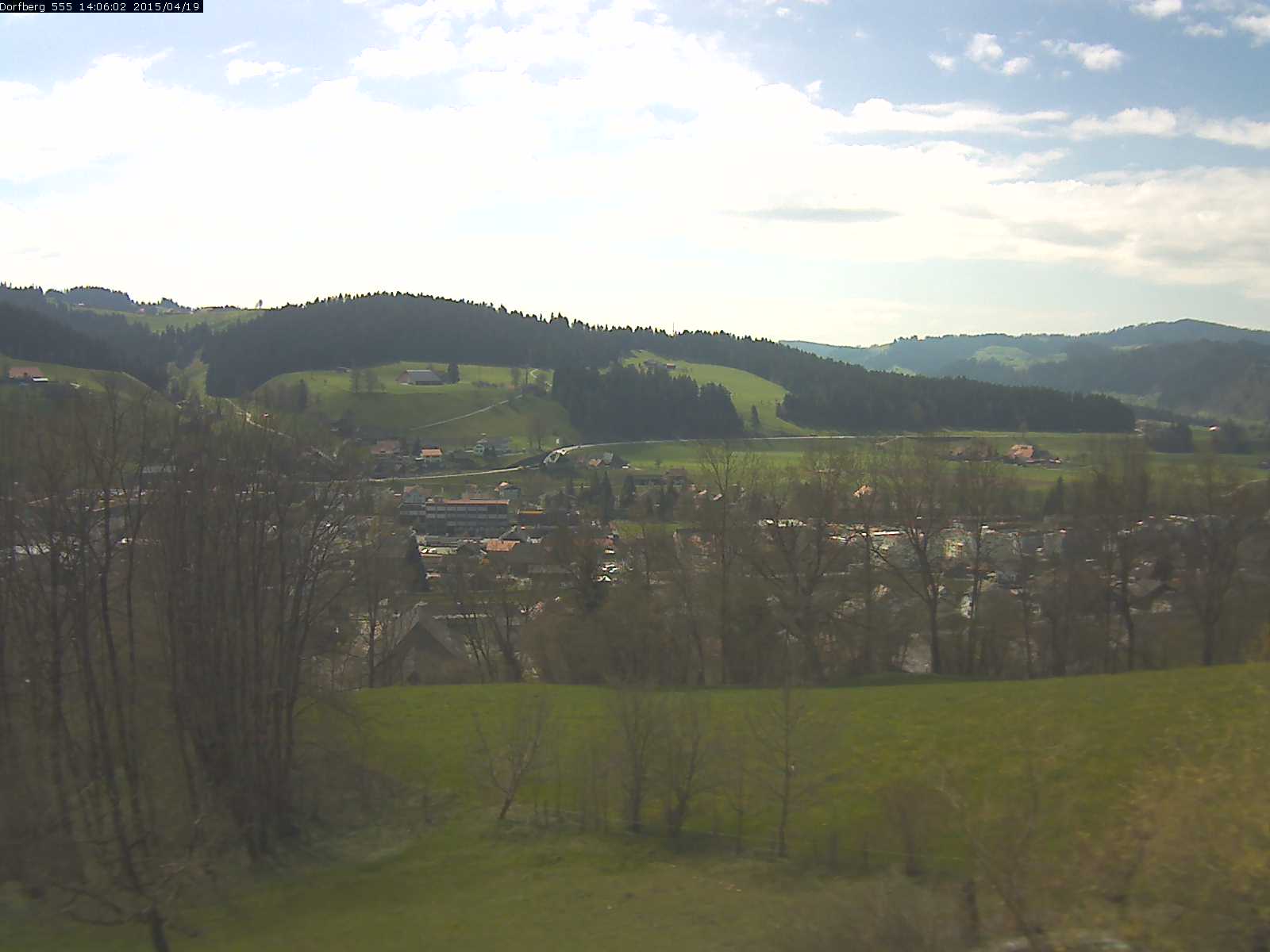 Webcam-Bild: Aussicht vom Dorfberg in Langnau 20150419-140601