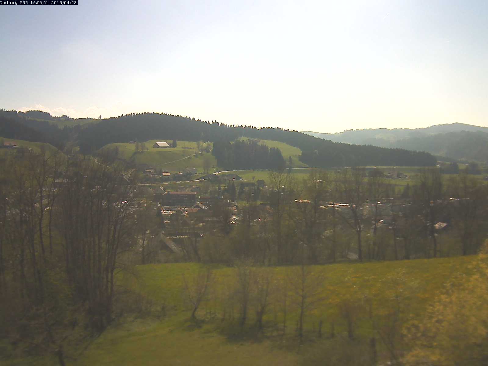 Webcam-Bild: Aussicht vom Dorfberg in Langnau 20150423-160601