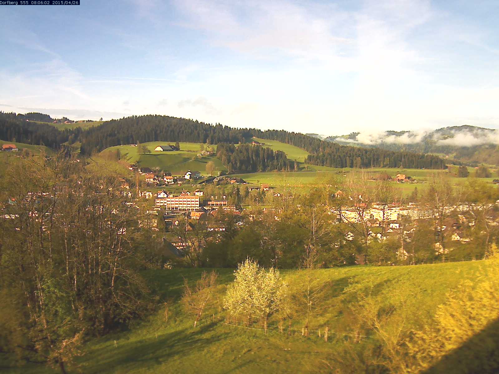 Webcam-Bild: Aussicht vom Dorfberg in Langnau 20150426-080601