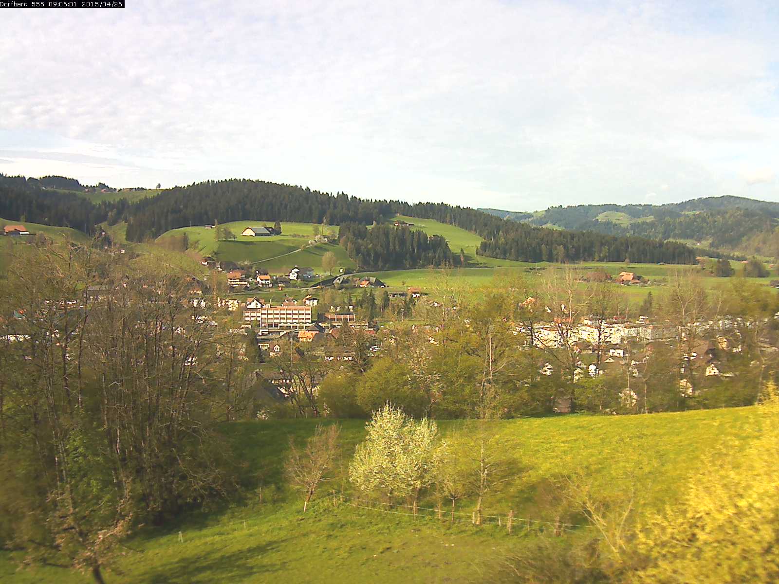 Webcam-Bild: Aussicht vom Dorfberg in Langnau 20150426-090601