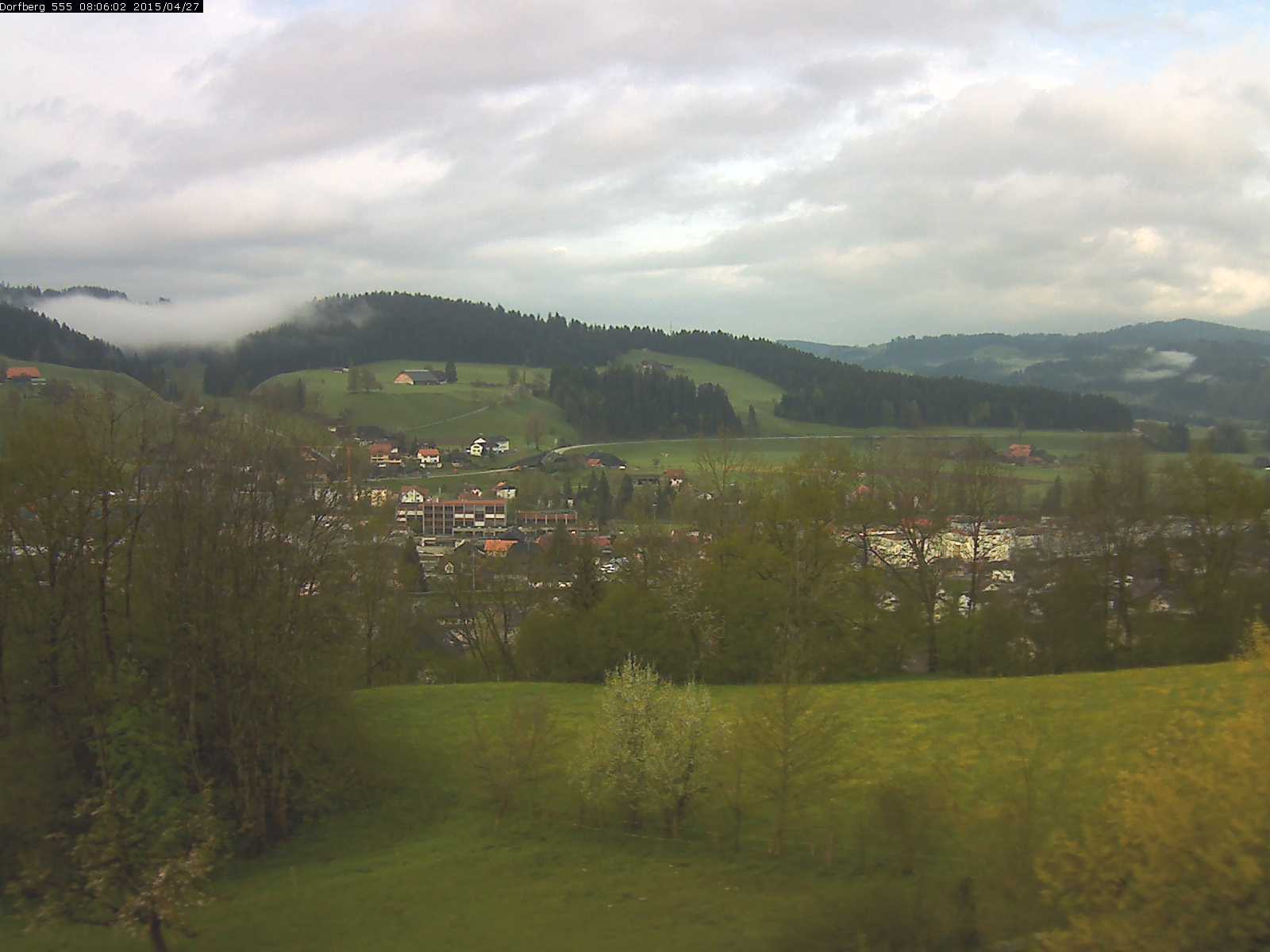 Webcam-Bild: Aussicht vom Dorfberg in Langnau 20150427-080601