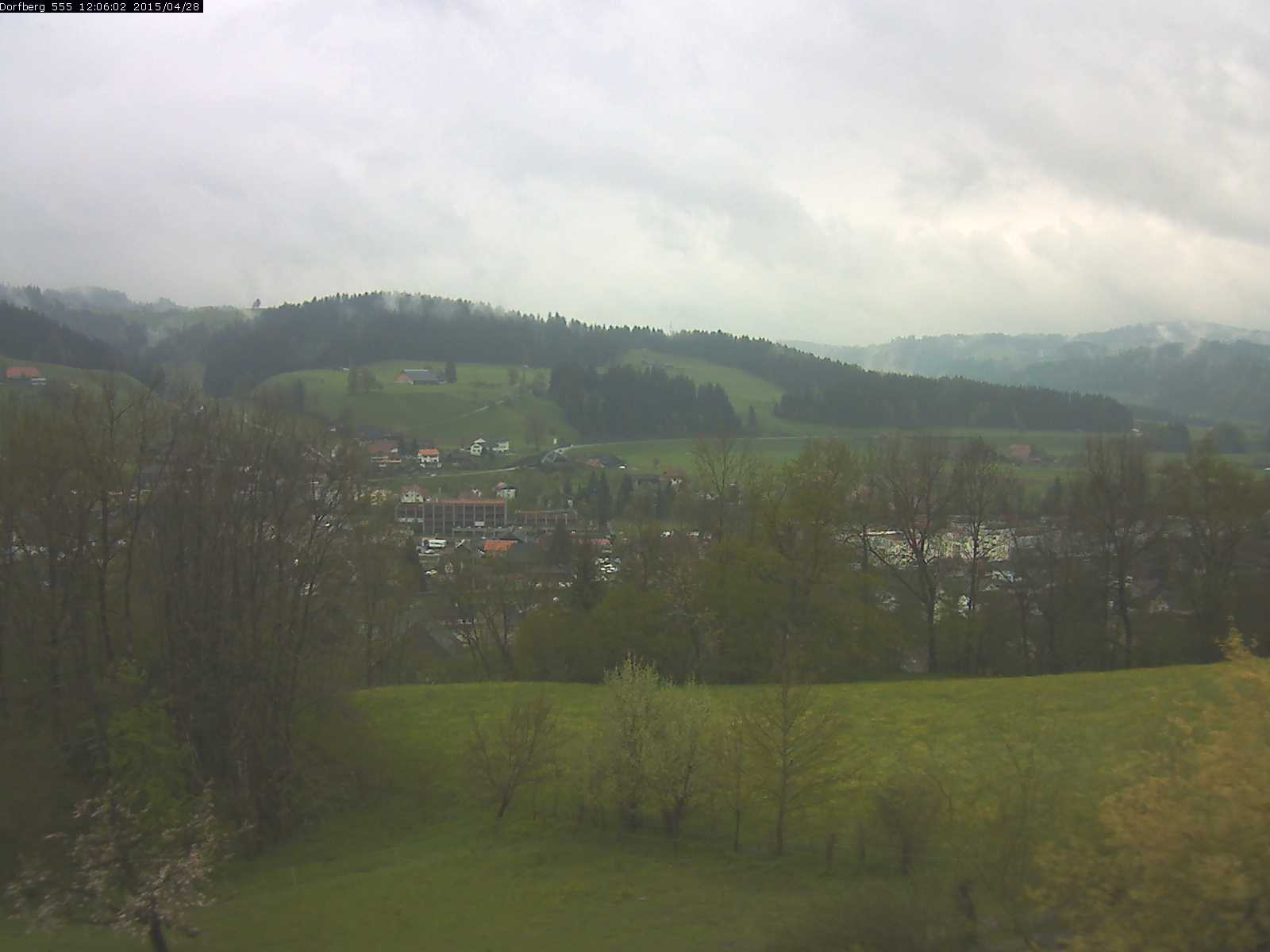 Webcam-Bild: Aussicht vom Dorfberg in Langnau 20150428-120601