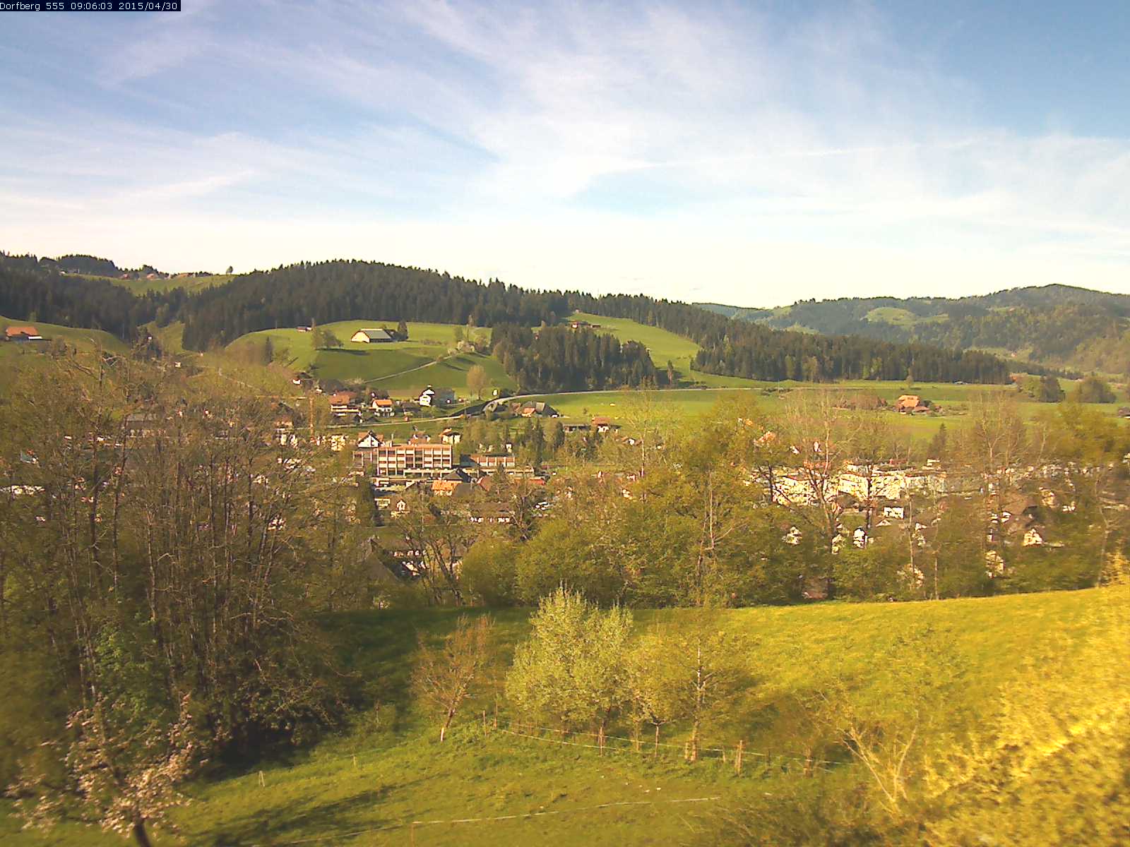 Webcam-Bild: Aussicht vom Dorfberg in Langnau 20150430-090602