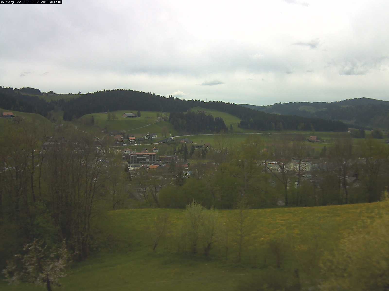 Webcam-Bild: Aussicht vom Dorfberg in Langnau 20150430-160601
